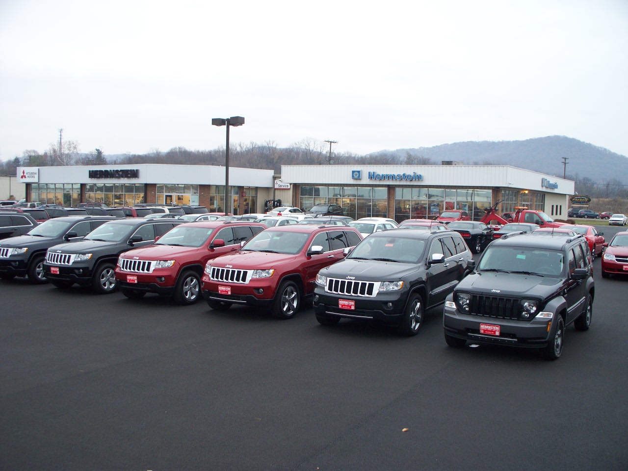 Herrnstein Chrysler Dodge Jeep RAM Kia in Chillicothe, OH 45601