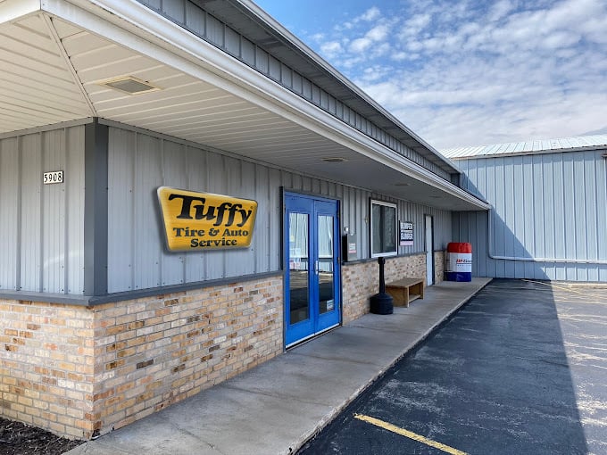 Tuffy Tire & Auto Service Center - Allenton | Allenton, WI 53002