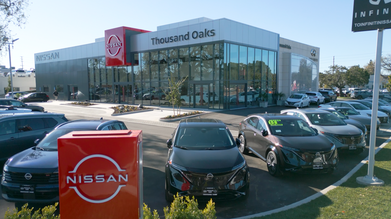 INFINITI-NISSAN of Thousand Oaks in Westlake Village, CA 91362