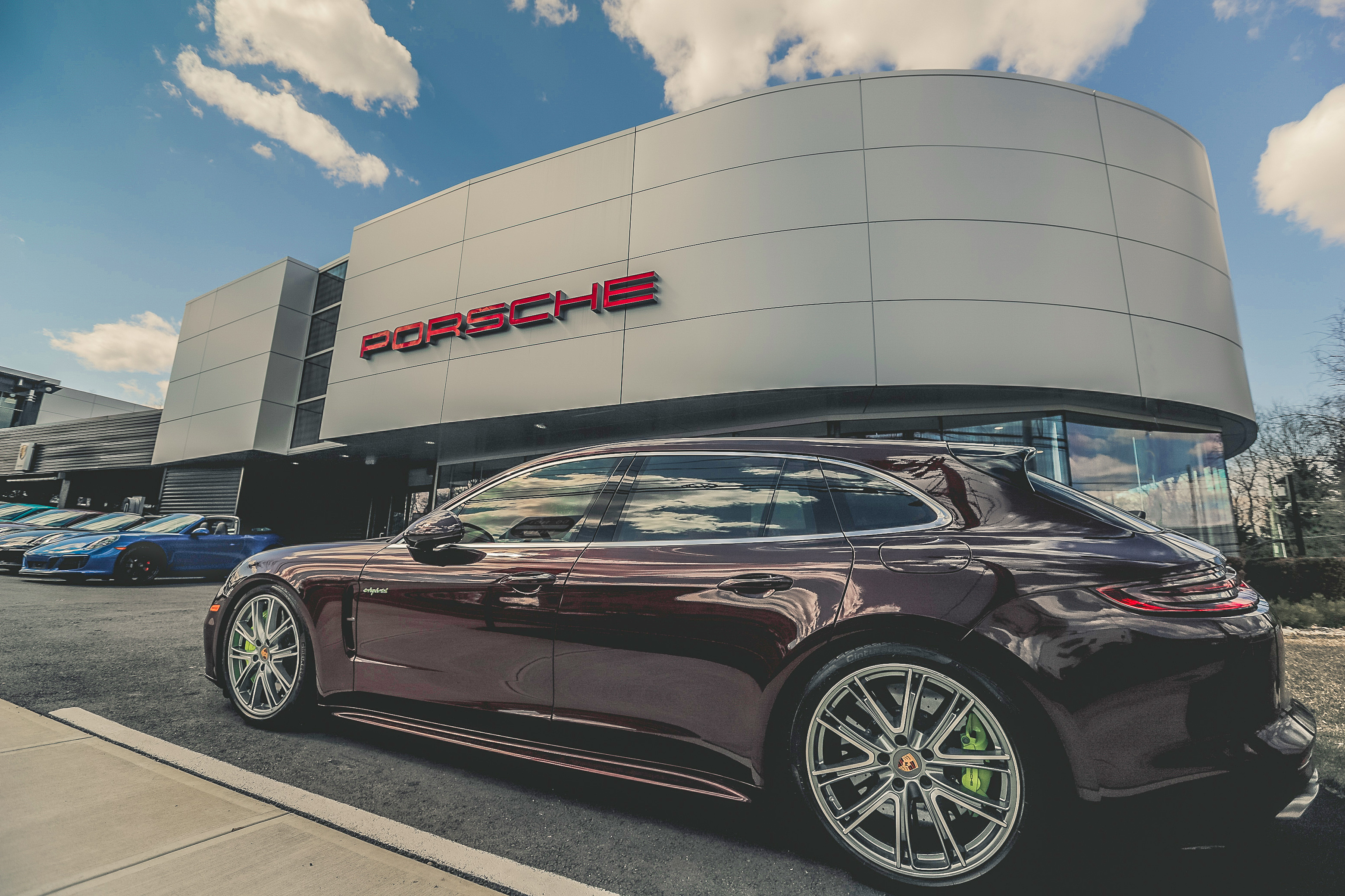 Porsche Greenwich in Greenwich, CT 06830