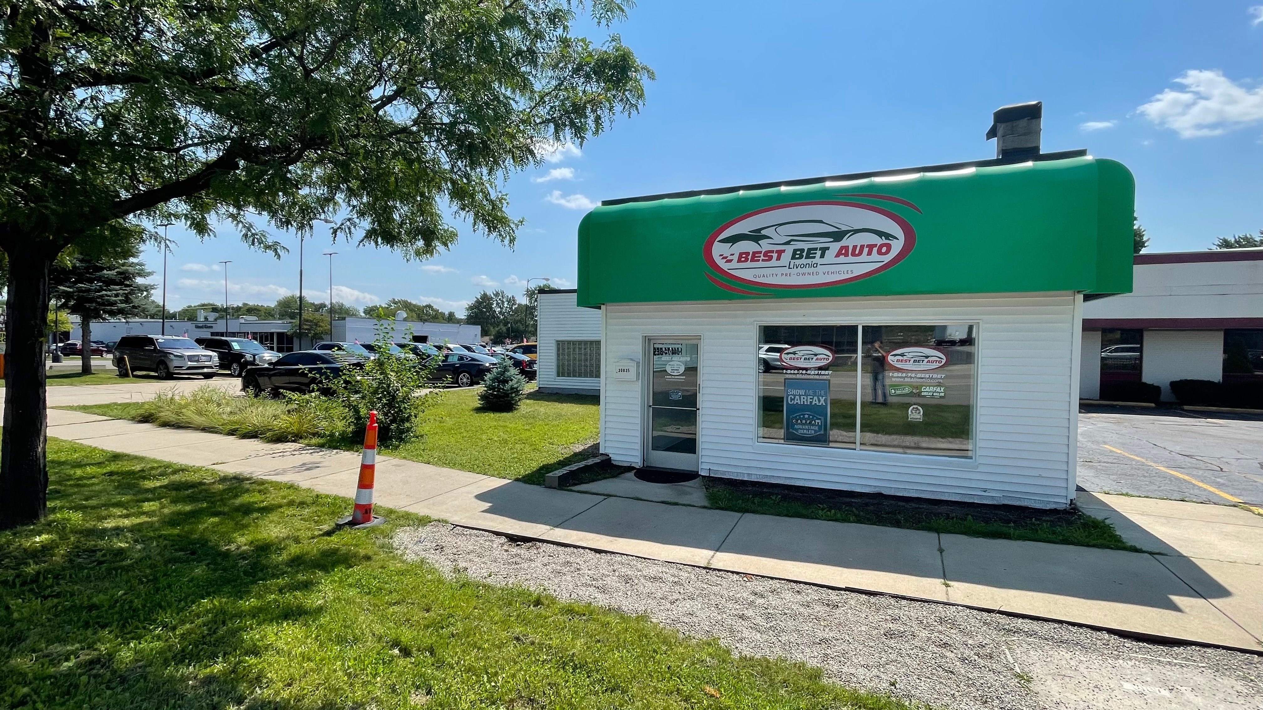 Zein Motors in Garden, MI 48135