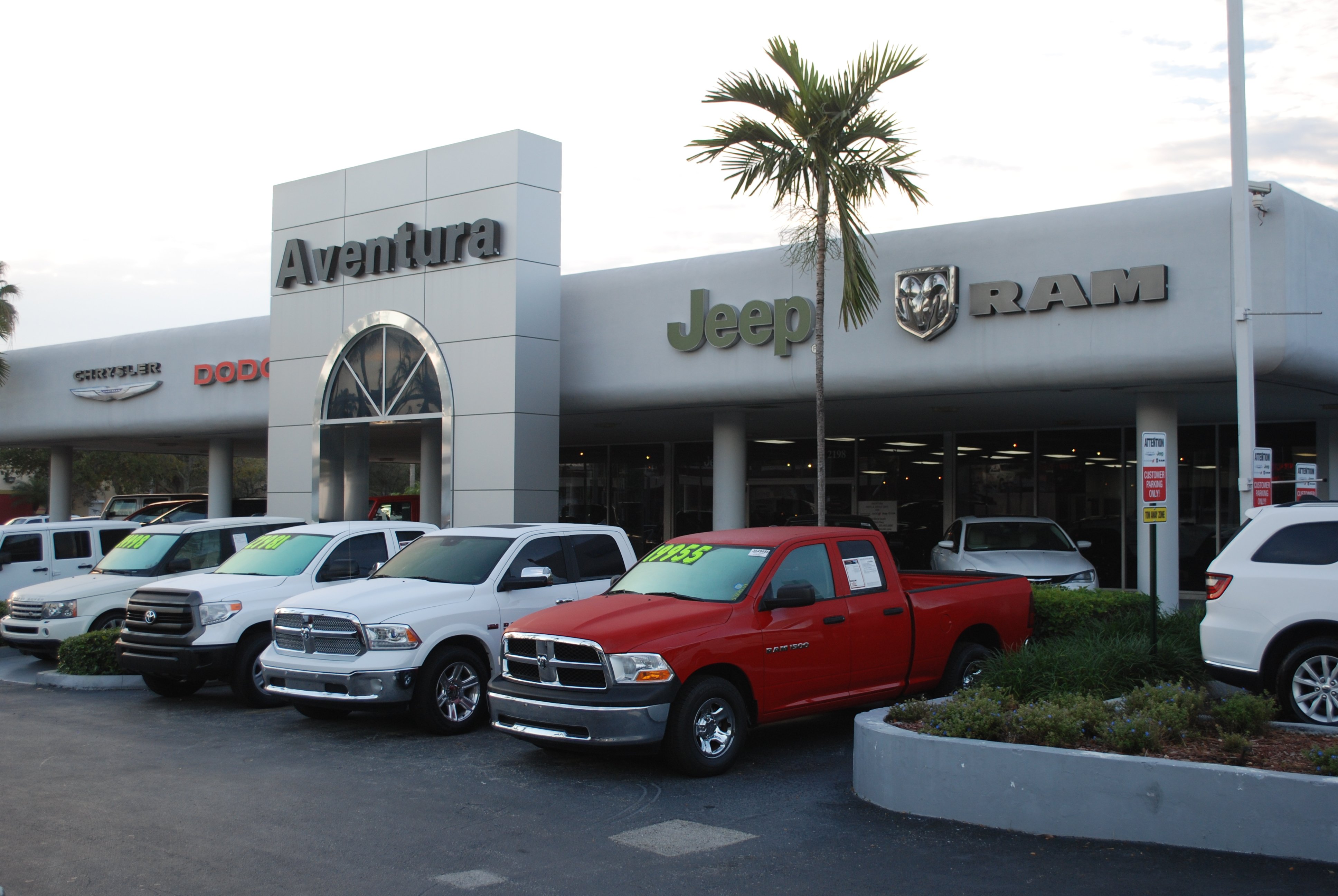 Aventura Chrysler Jeep Dodge Ram in North Miami Beach, FL 33162