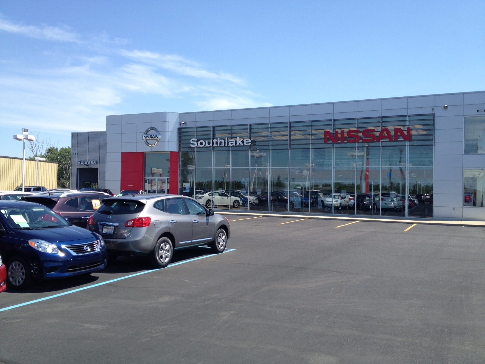Southlake Auto Mall Nissan KIA Mitsubishi in Merrillville, IN 46410