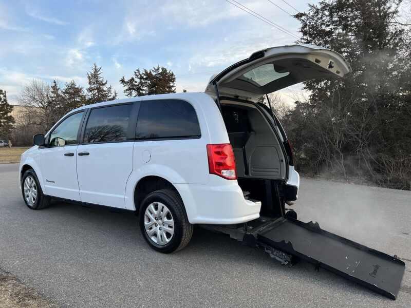 2019 Dodge grand caravan White for Sale