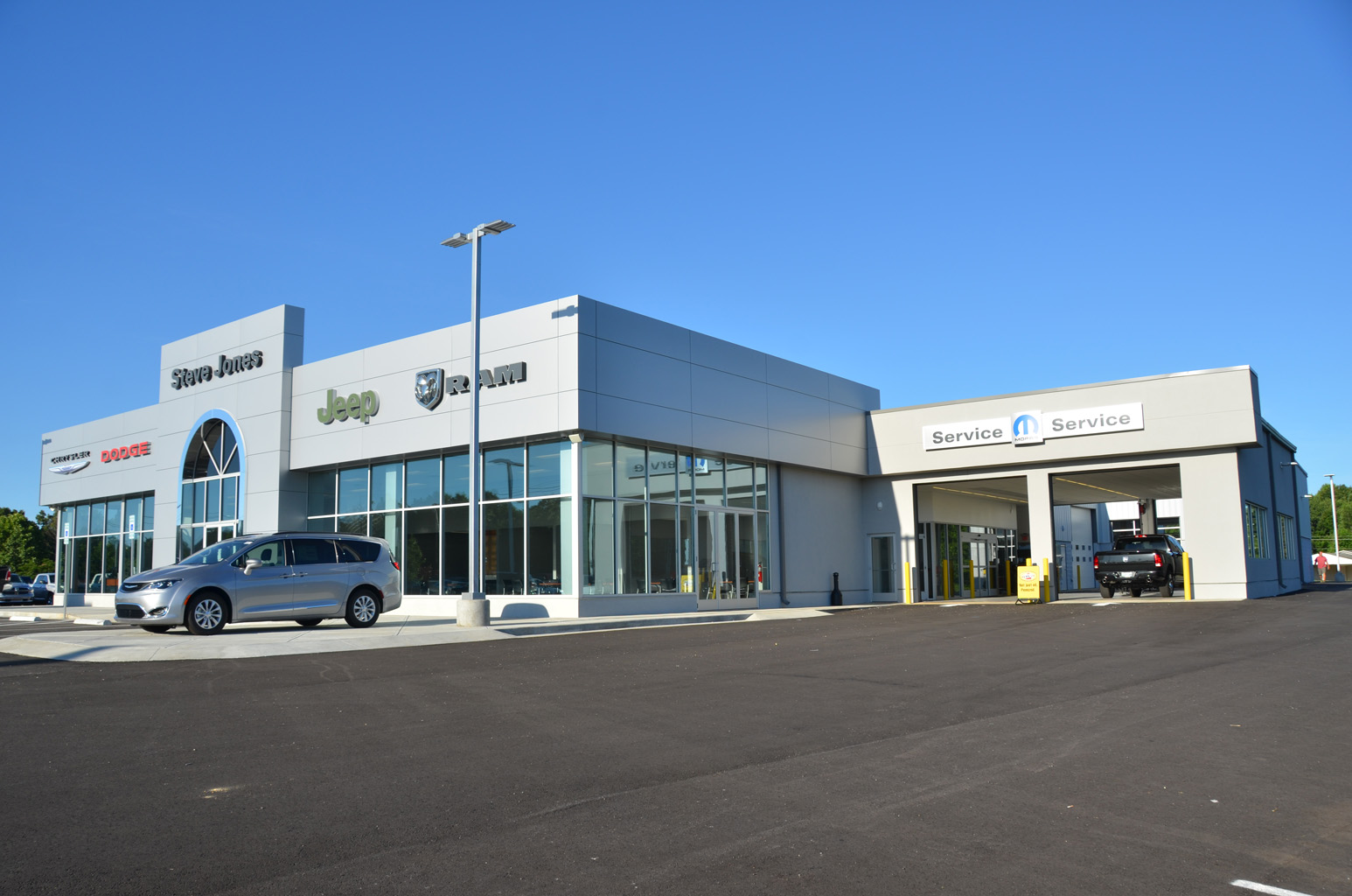 Steve Jones Chrysler Dodge Jeep Ram in Dickson, TN 37055