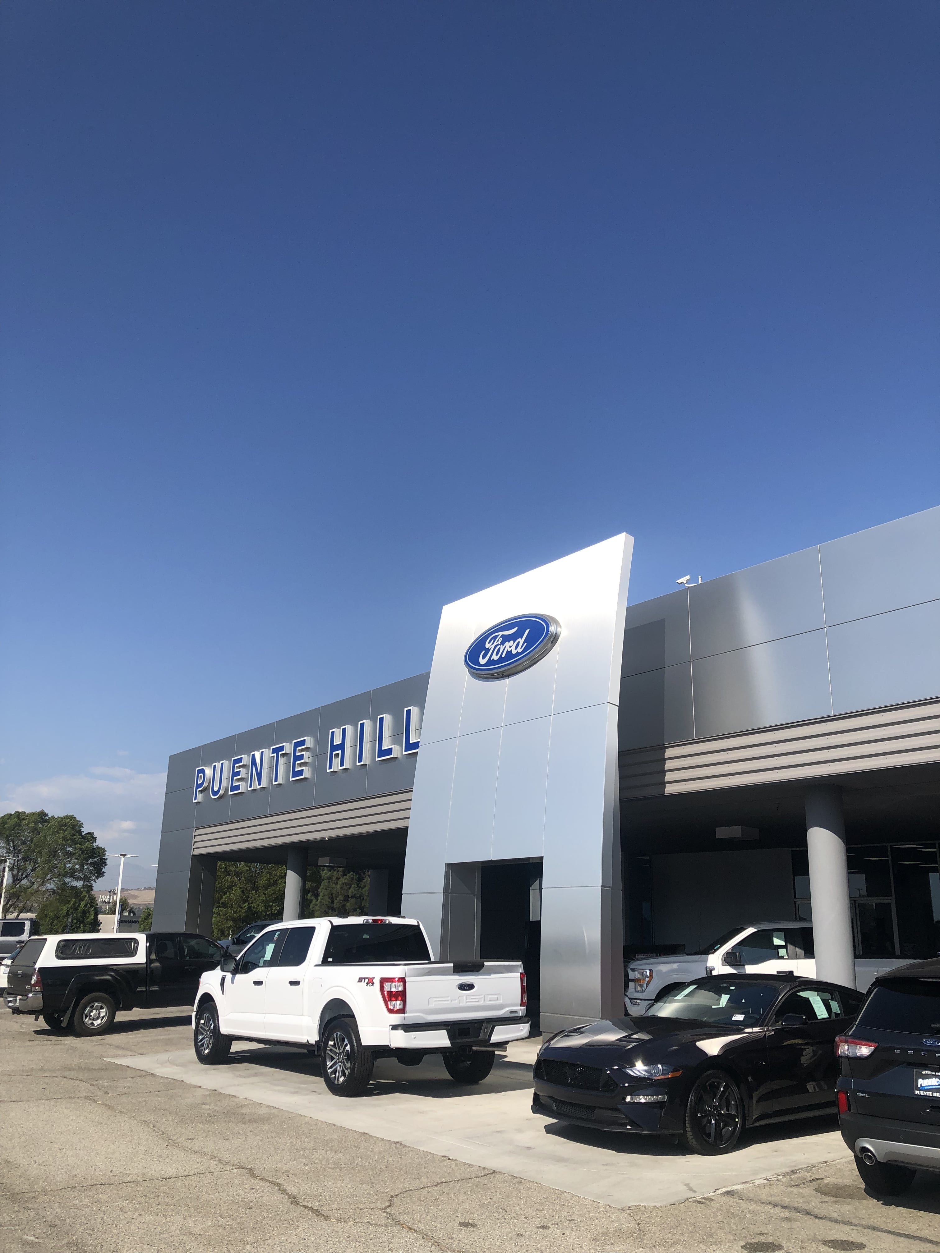 Puente Hills Ford in San Gabriel, CA 91748