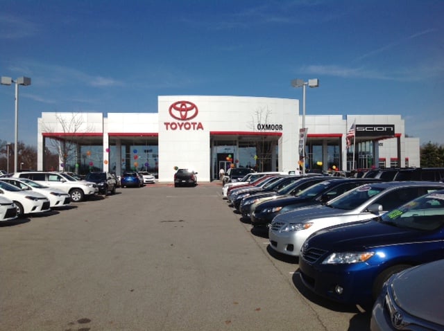 Oxmoor Toyota in Louisville, KY 40222