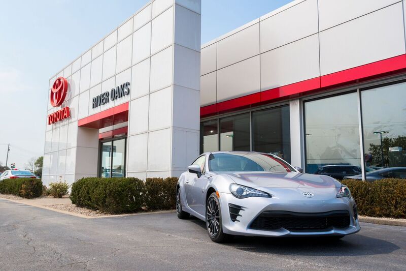 Advantage Toyota of River Oaks in Calumet, IL 60409