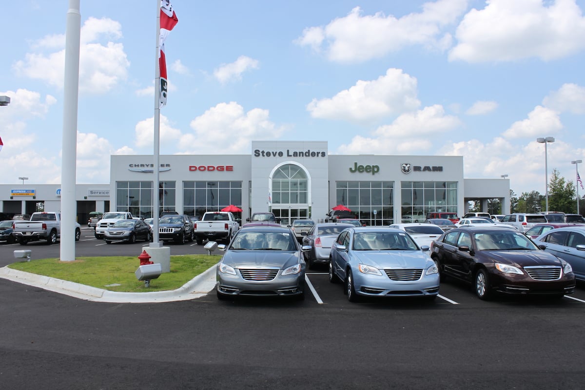 Landers Chrysler Dodge Jeep RAM in Little Rock, AR 72210