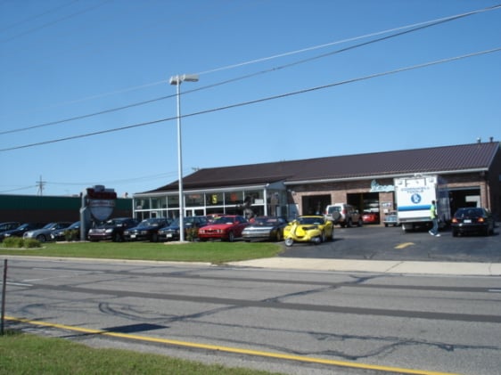 Reina International Auto in Brookfield, WI 53005