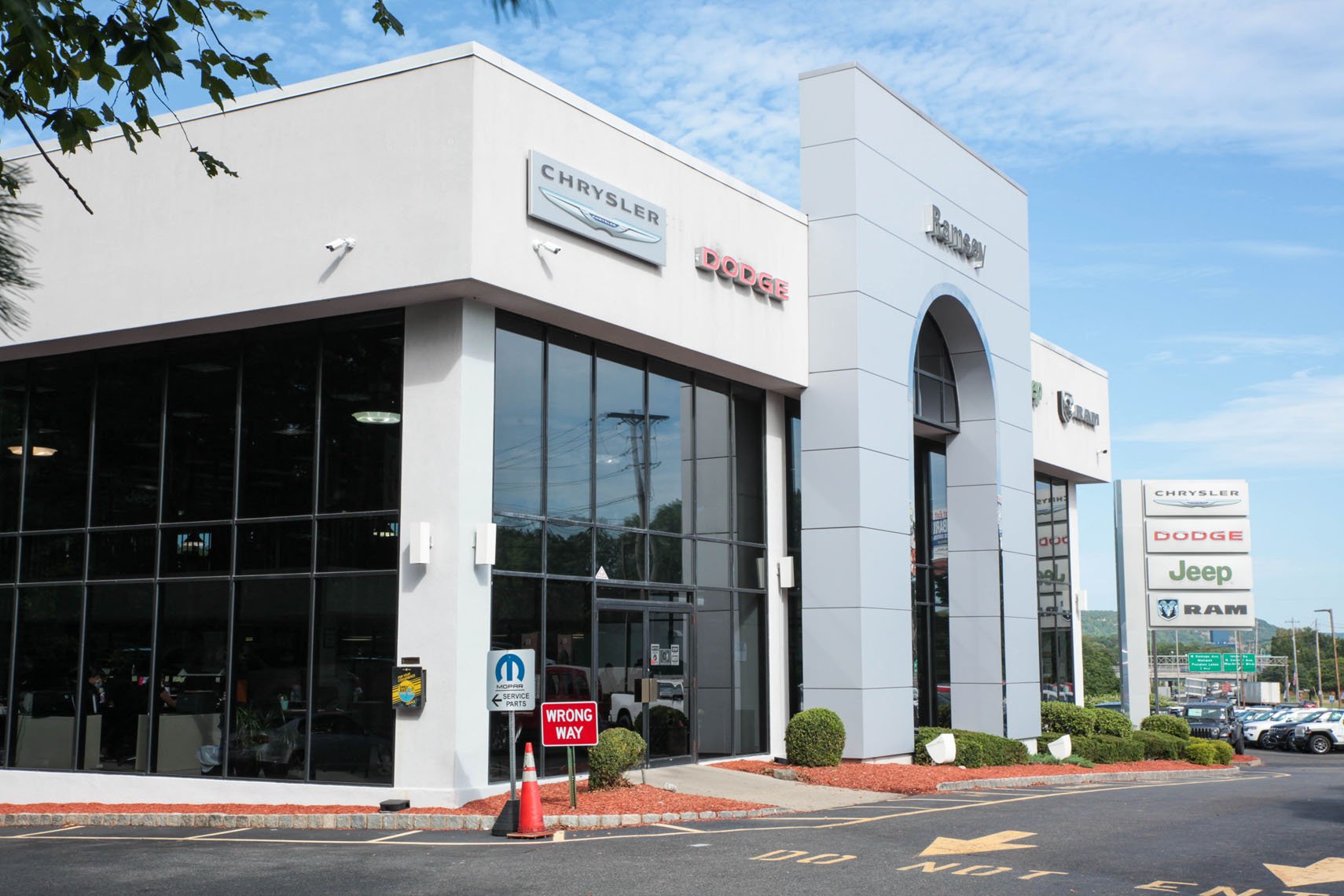 Ramsey Chrysler Jeep Dodge RAM in Ramsey, NJ 07446