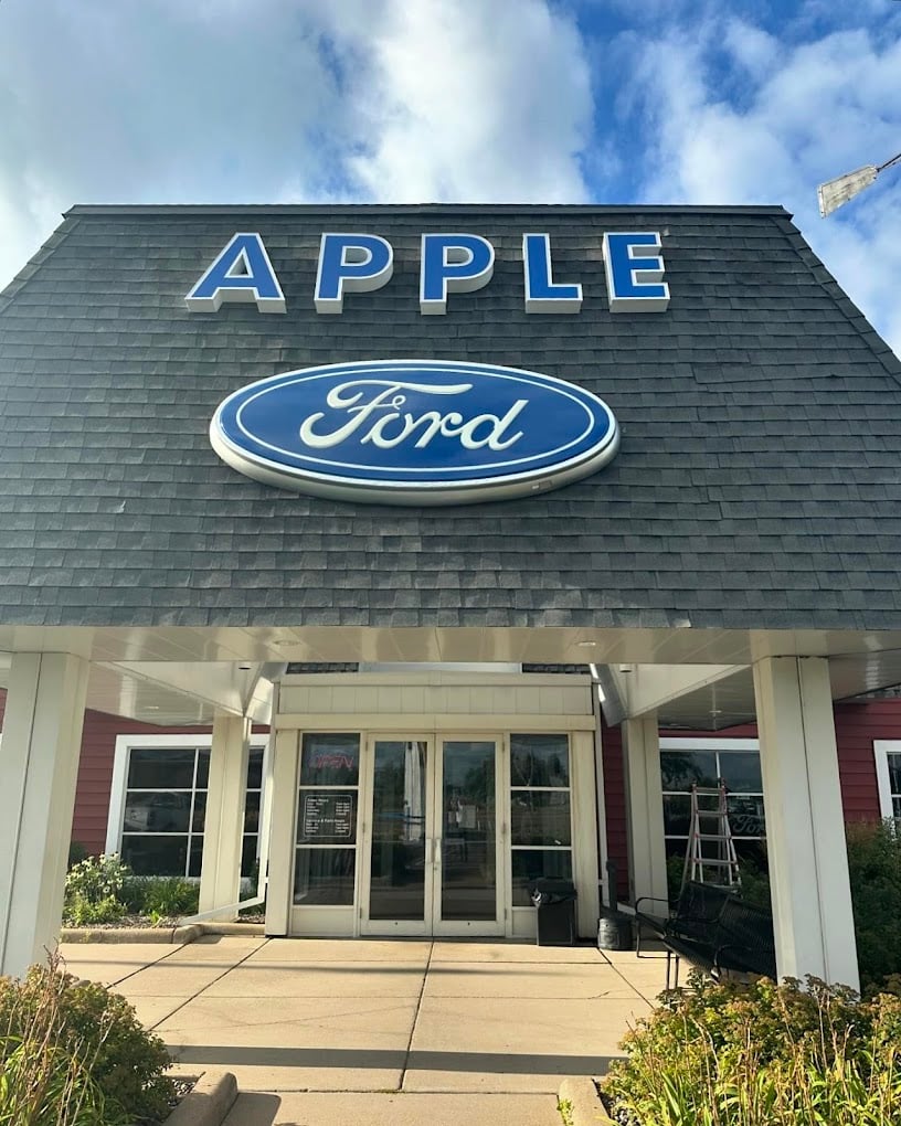 Apple Ford Whitebear Lake in White Bear Lake, MN 55110