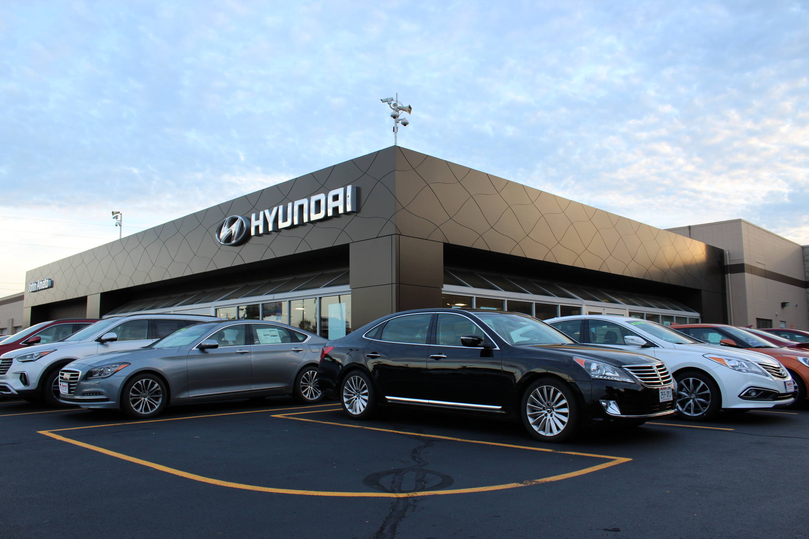 John Amato Hyundai in Menomonee Falls, WI 53051