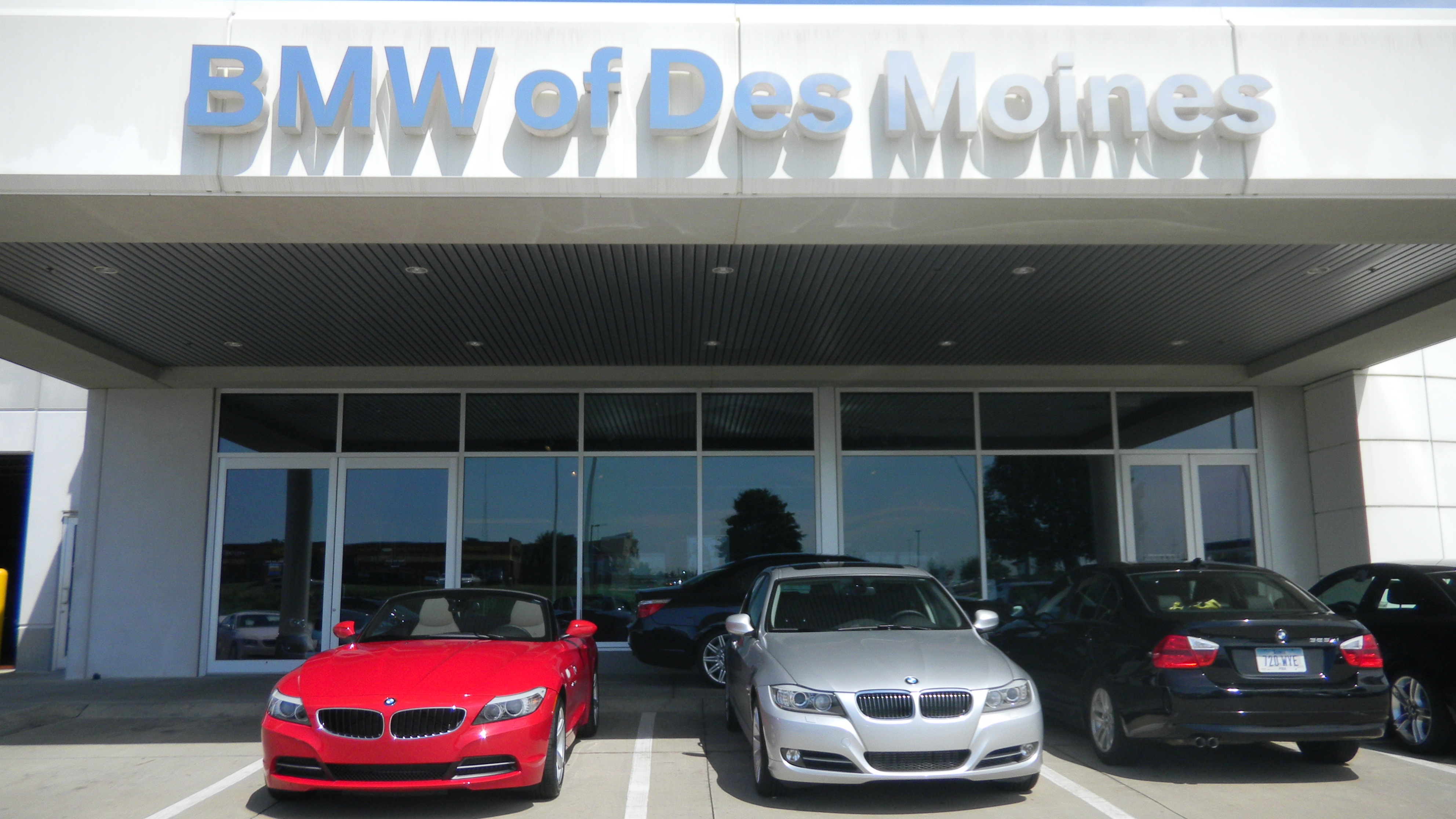 BMW of Des Moines in Urbandale, IA 50322