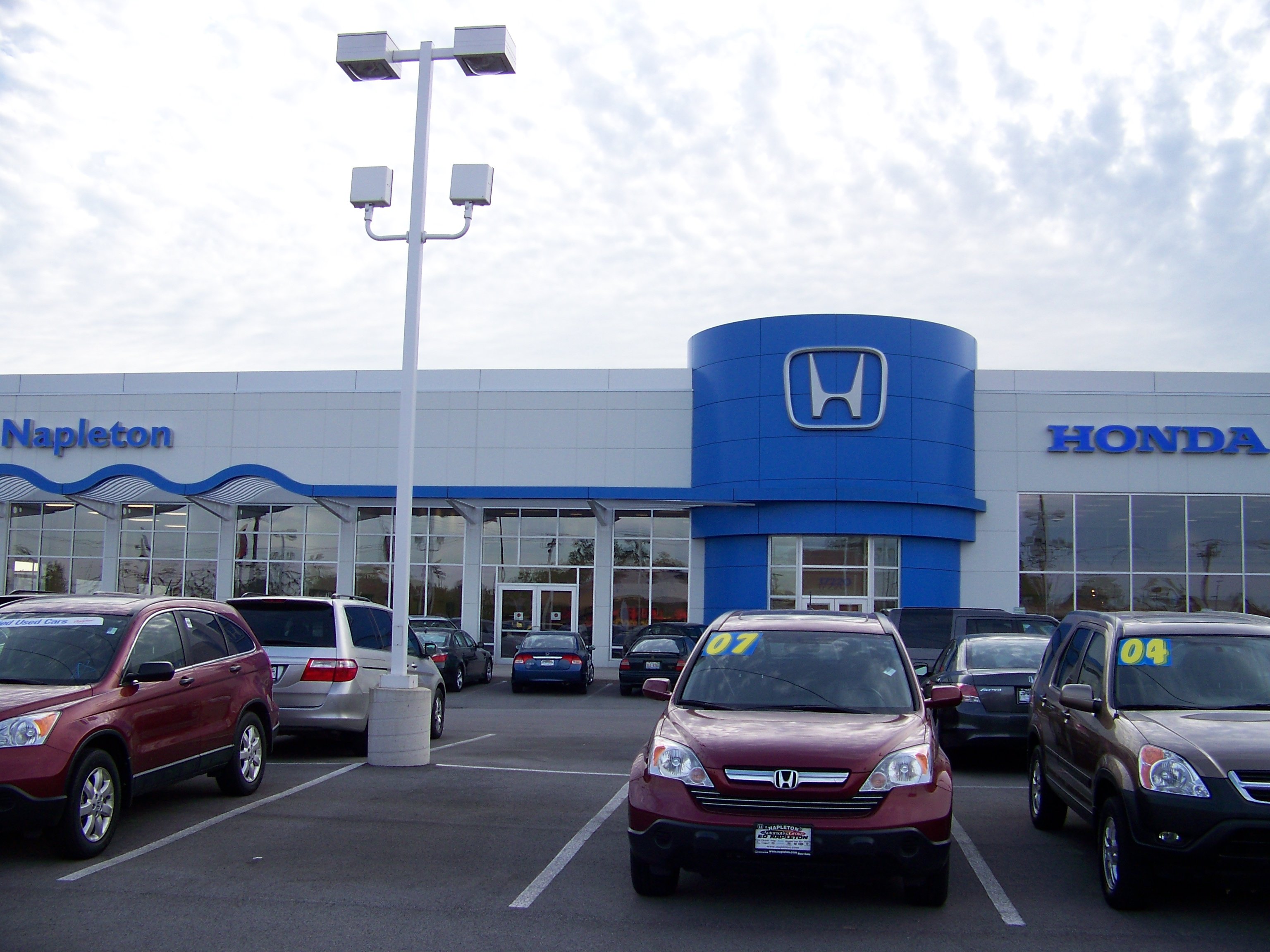Ed Napleton Honda in River Oaks in Lansing, IL 60438