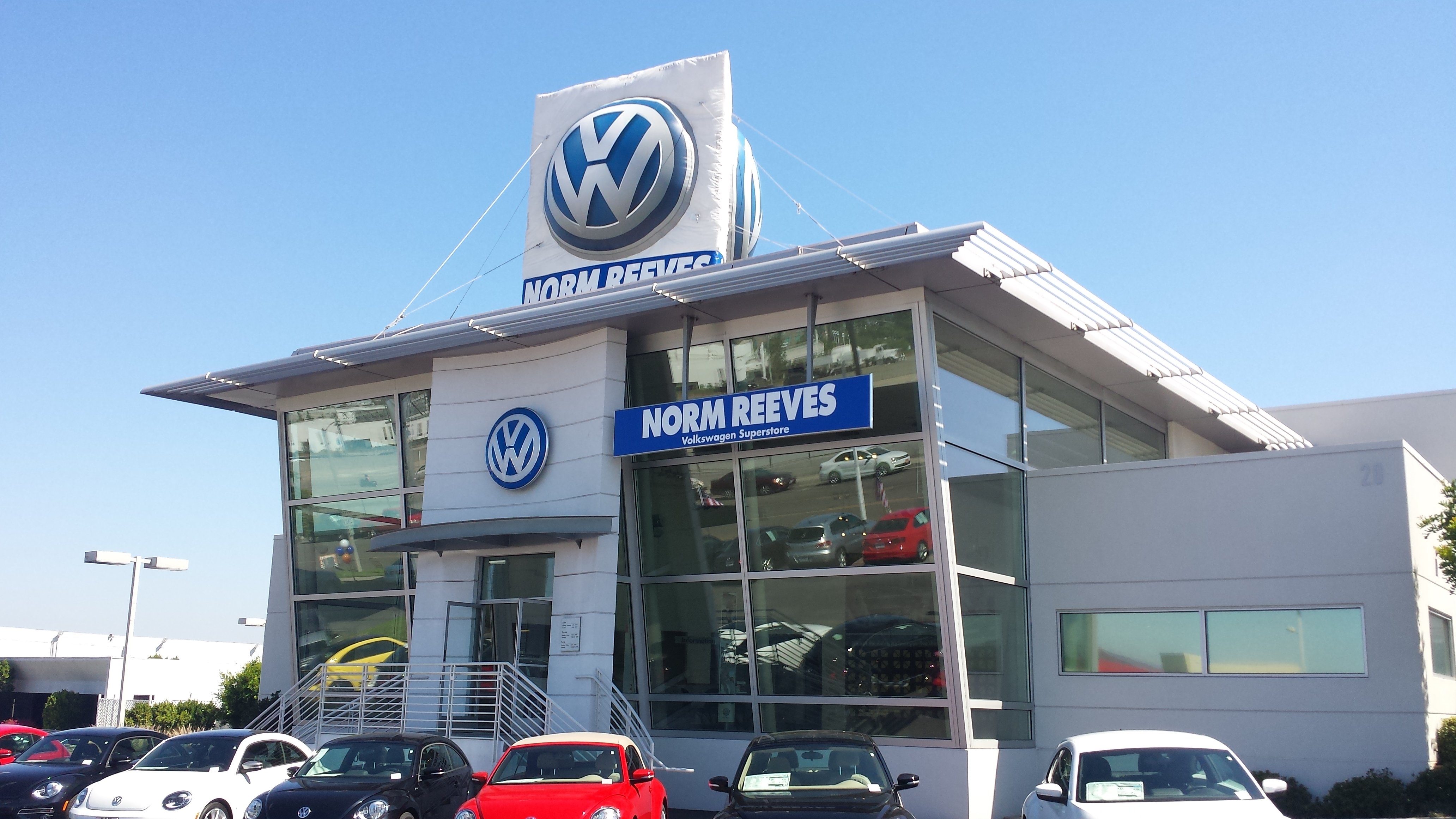 Norm Reeves Volkswagen Superstore Irvine in Irvine, CA 92618