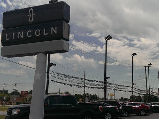 Southgate Lincoln in Southgate, MI 48195