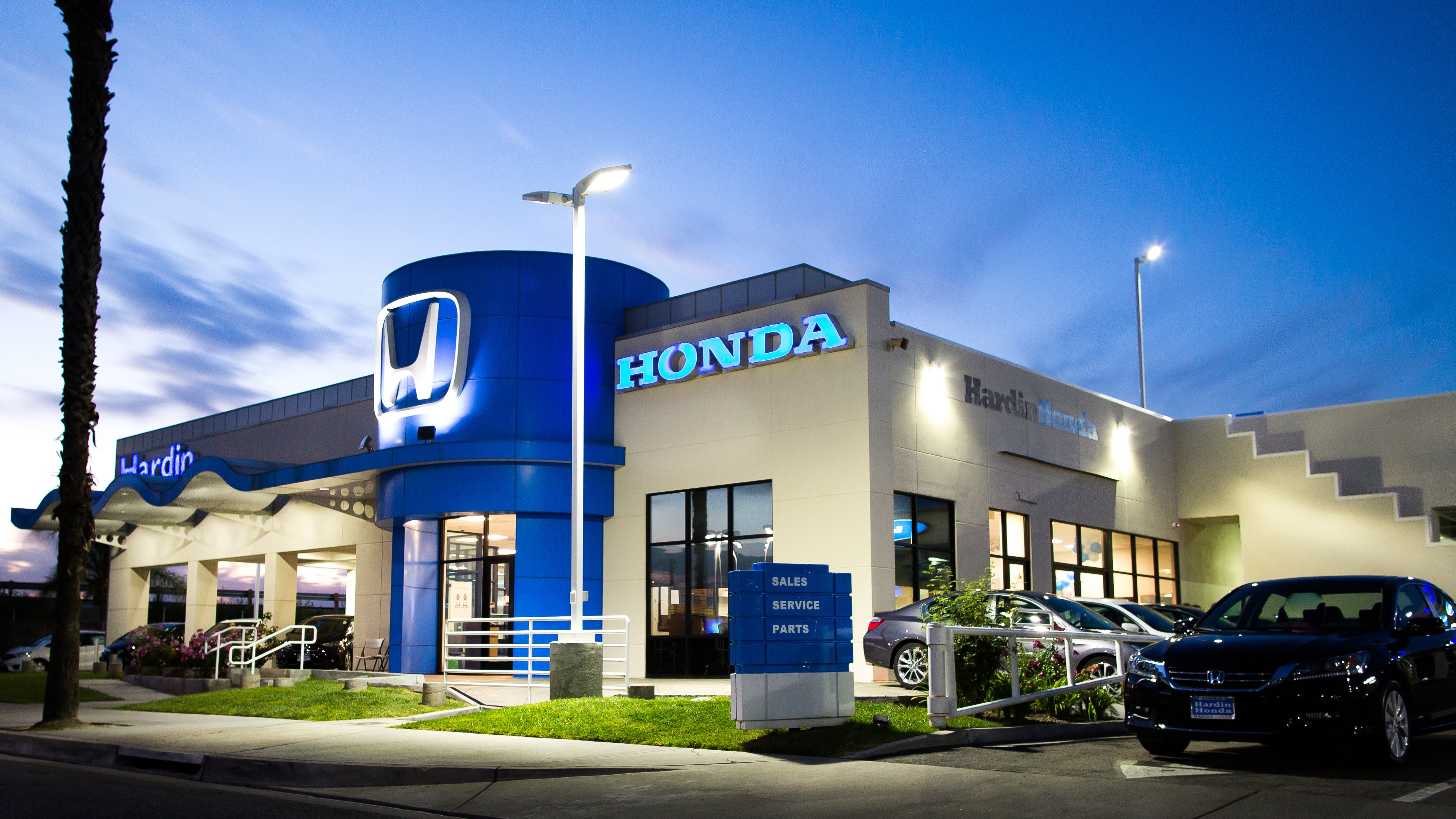 Hardin Honda in Anaheim, CA 92806