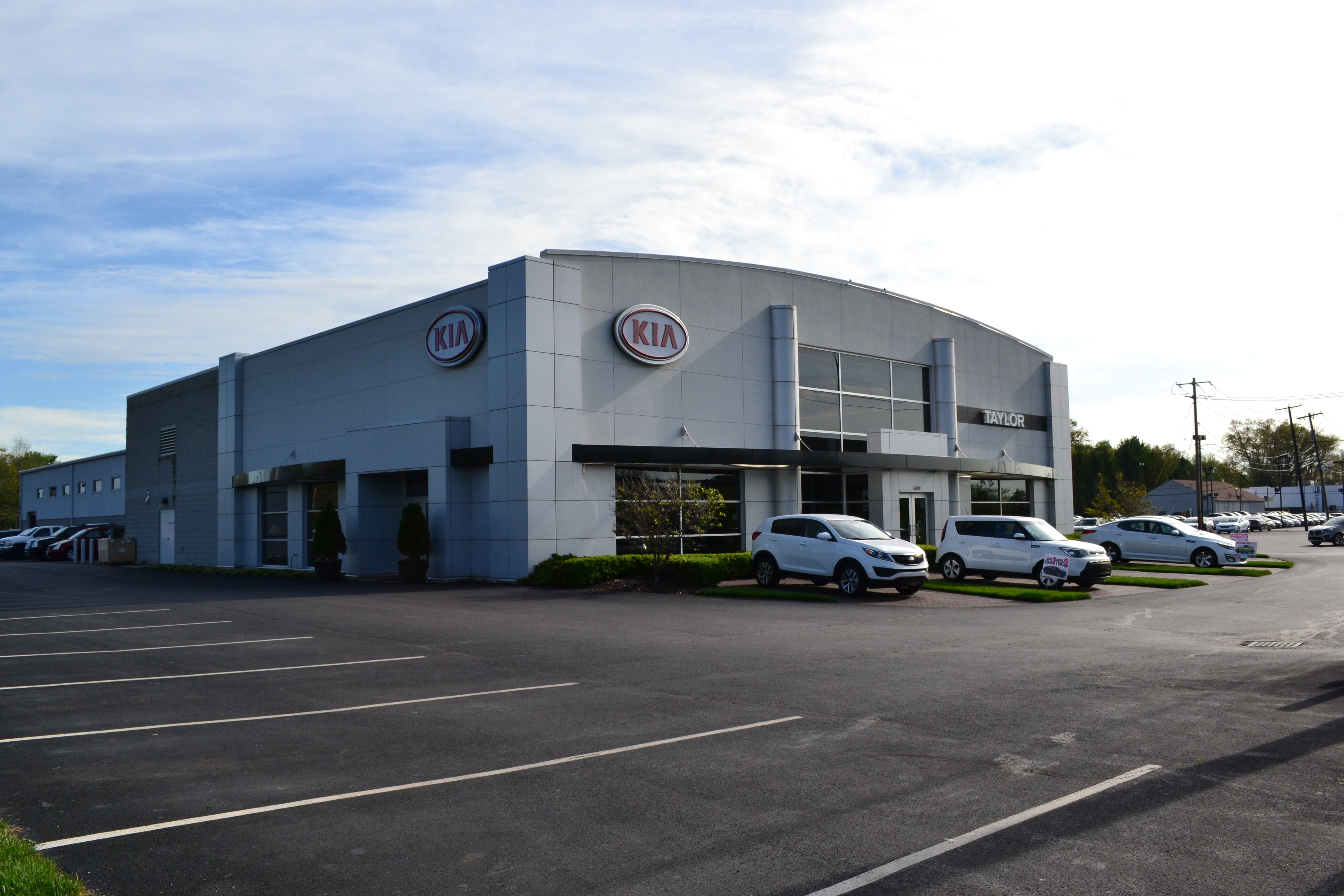 Taylor Kia in Toledo, OH 43615