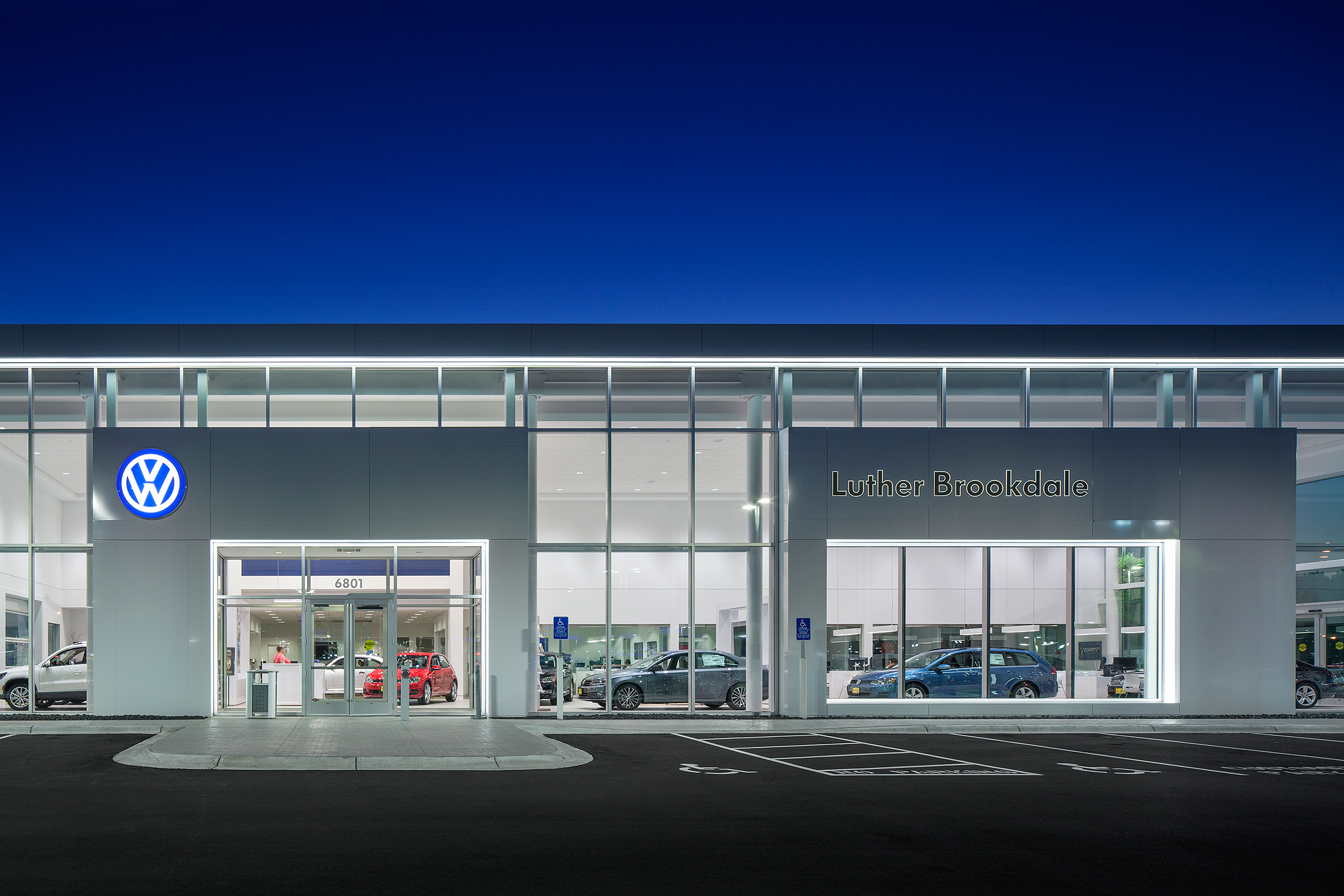 Luther Brookdale Volkswagen in Minneapolis, MN 55429