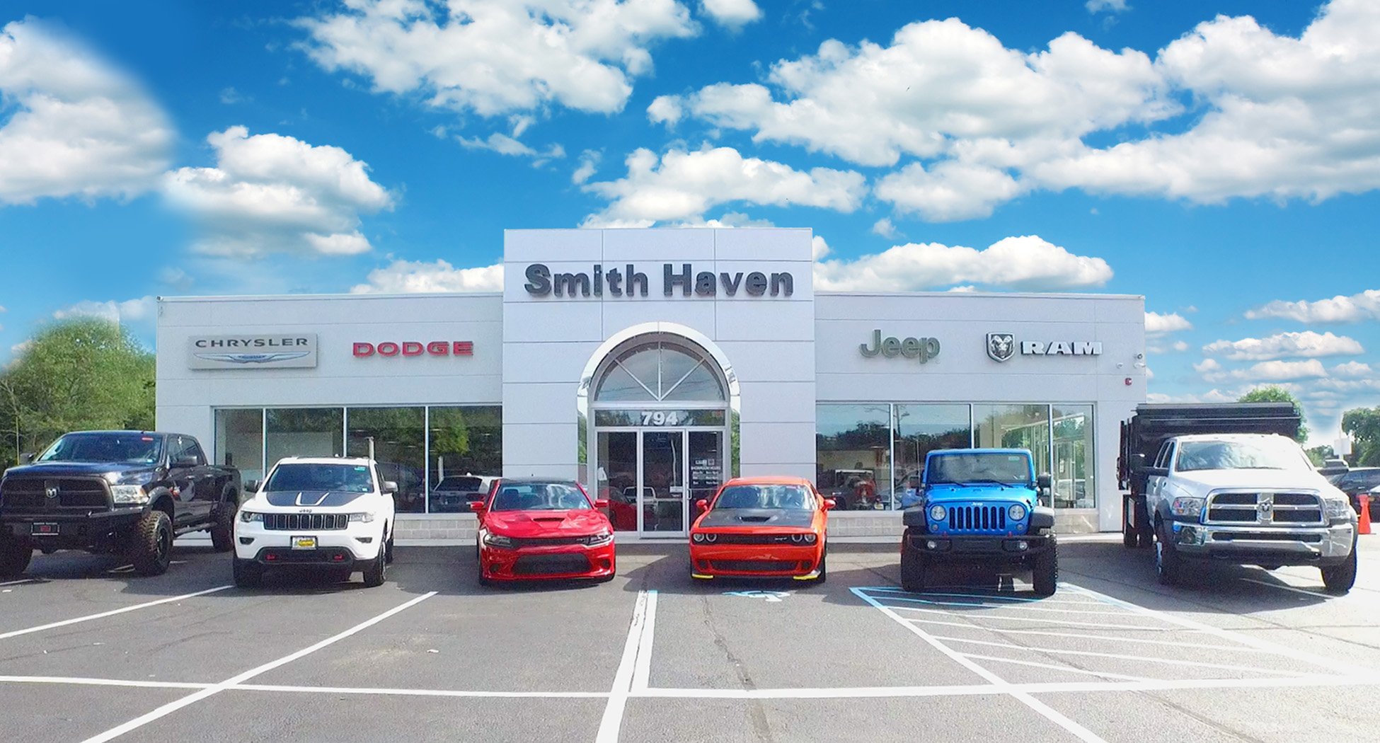 Smith Haven Dodge Chrysler Jeep RAM in St. James, NY 11780