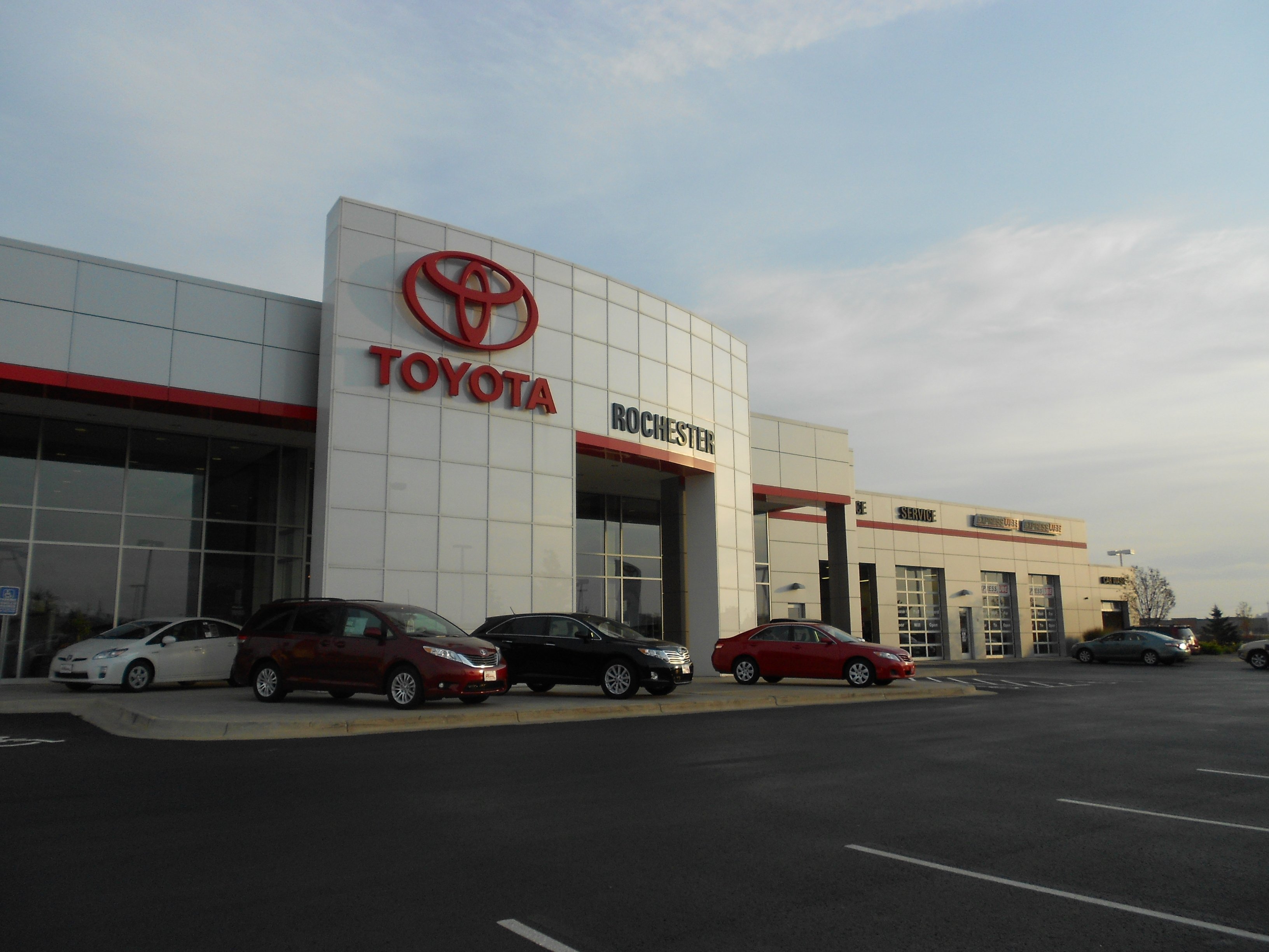 Rochester Toyota in Rochester, MN 55904