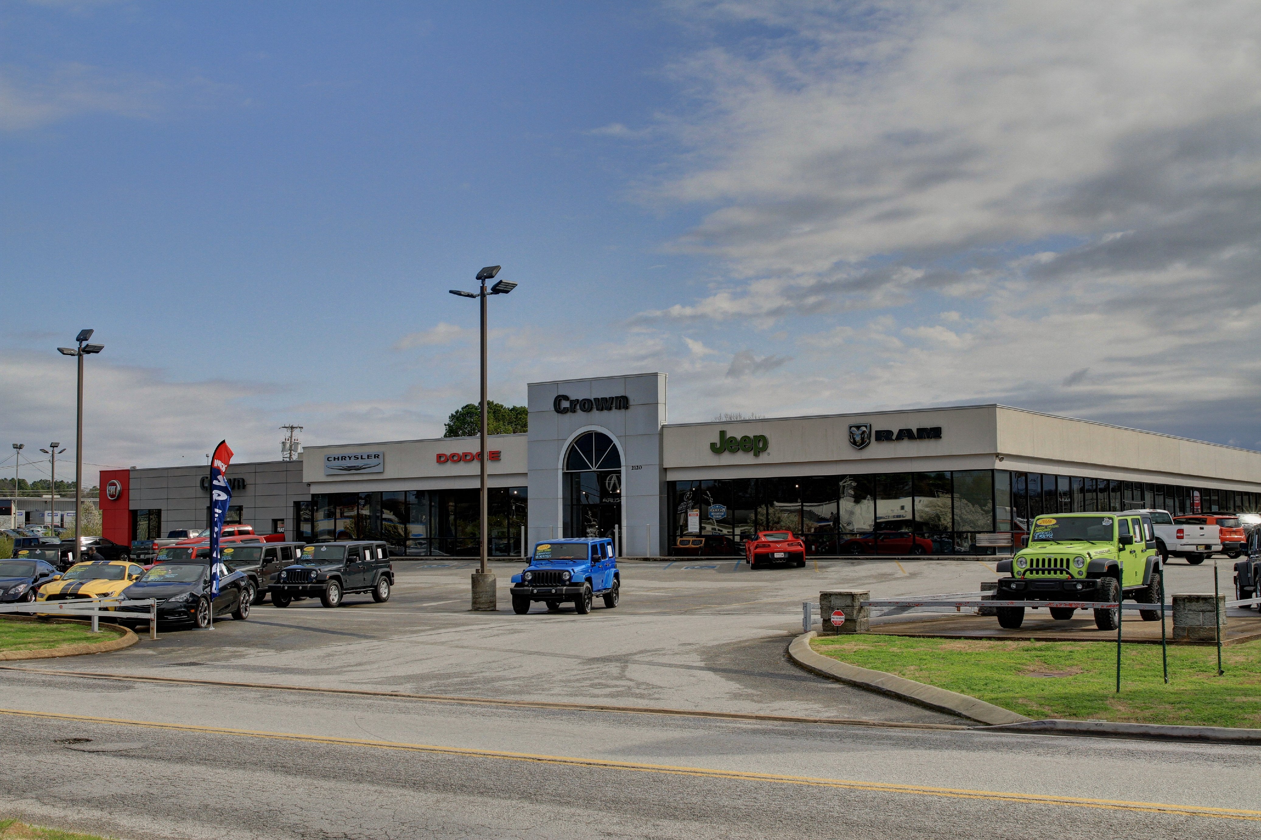 Crown Chrysler Dodge Jeep Ram FIAT in Chattanooga, TN 37421