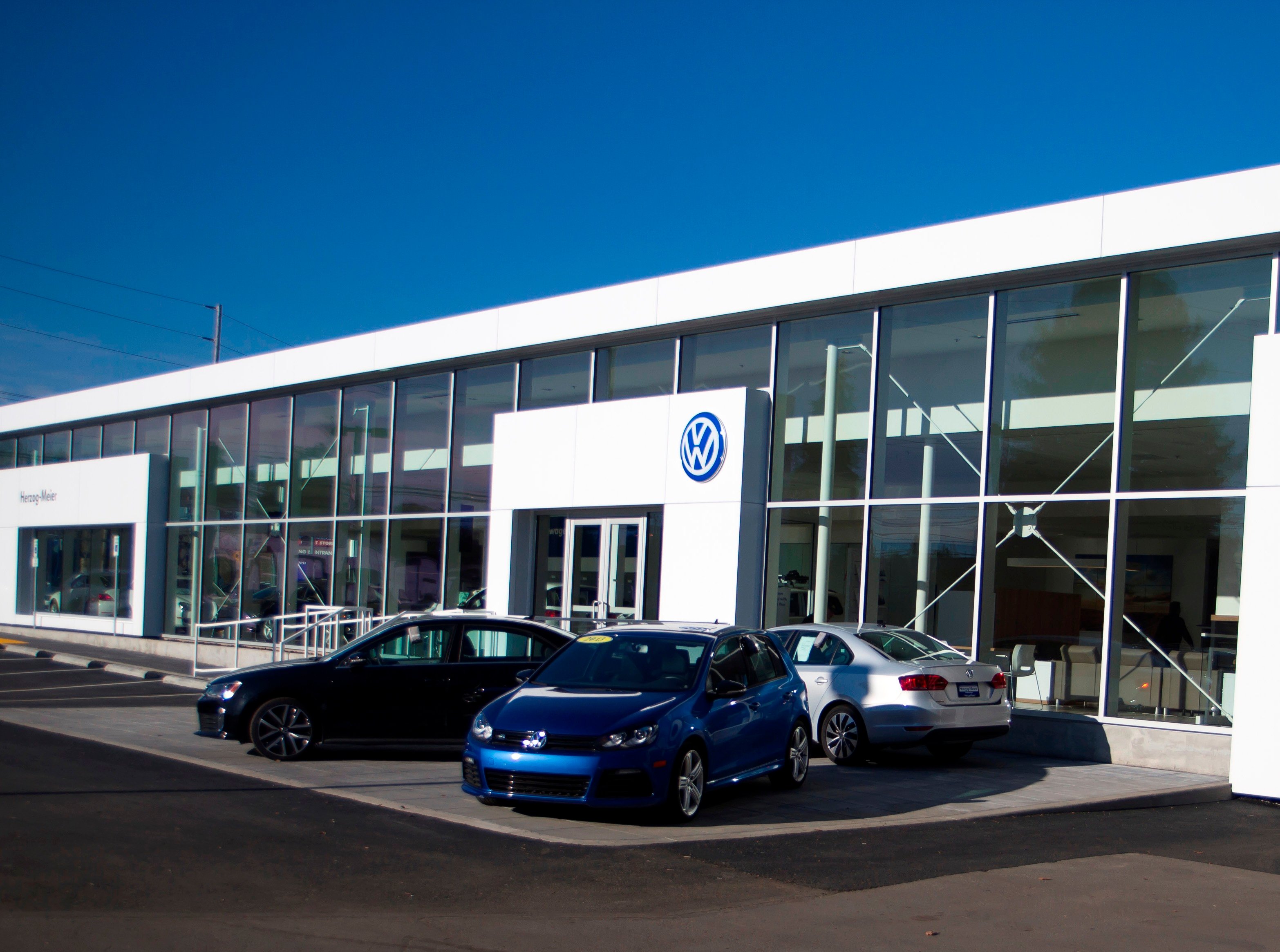 Herzog-Meier Volkswagen Mazda Volvo in Beaverton, OR 97005