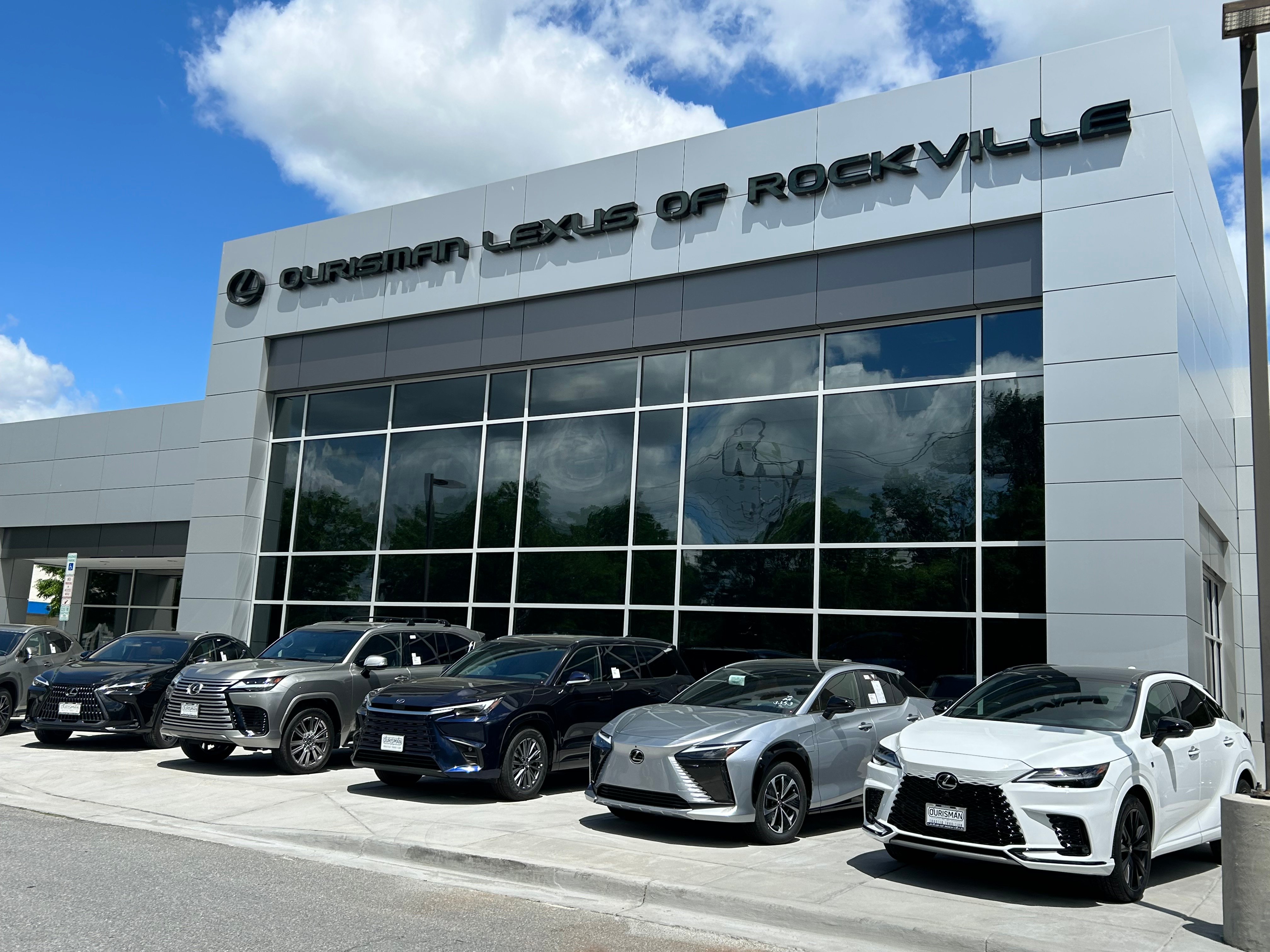 Ourisman Lexus of Rockville in Derwood, MD 20855