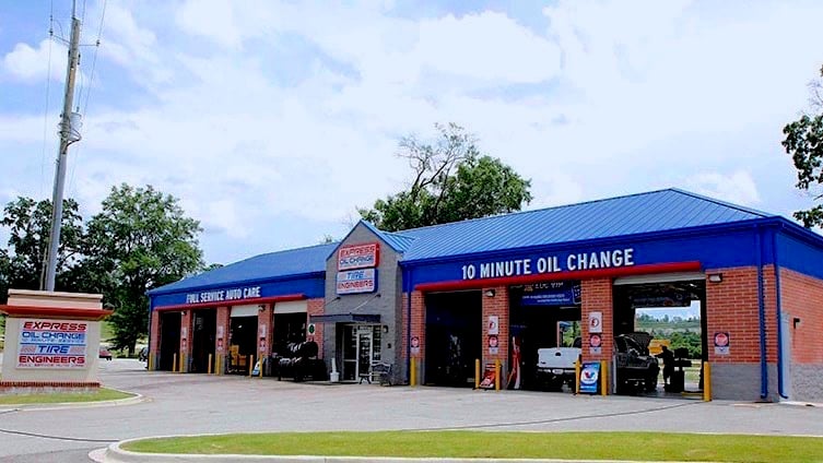 Express Oil Change & Tire Engineers - McCalla | Bessemer, AL 35022