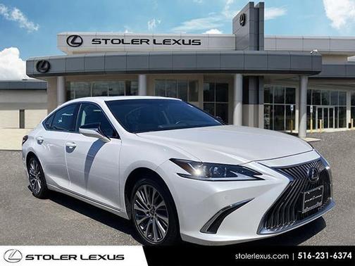 Stoler Lexus in Farmingdale, NY 11735