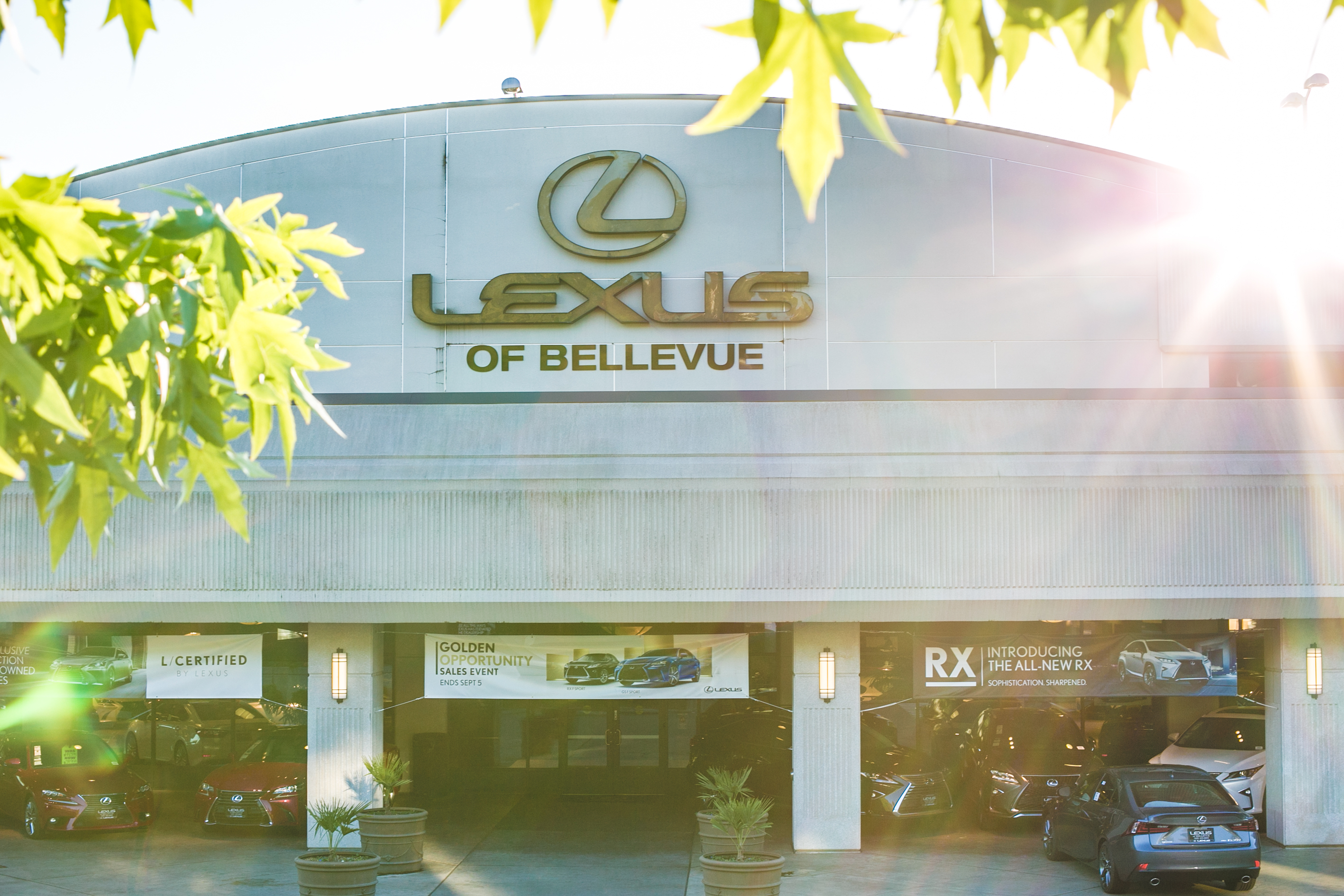Lexus of Bellevue in Bellevue, WA 98004