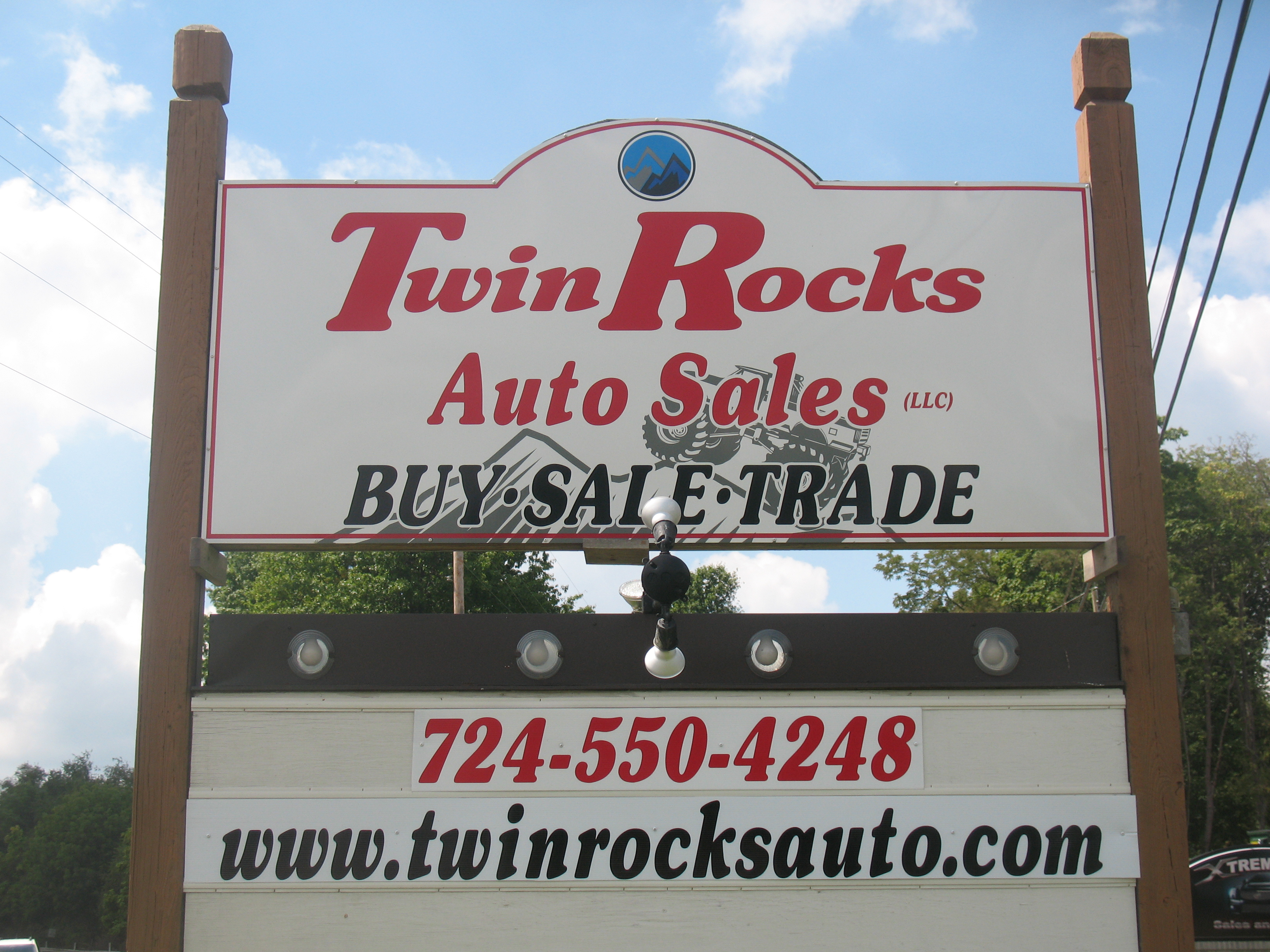 Twin Rocks Auto Sales in Uniontown, PA 15401