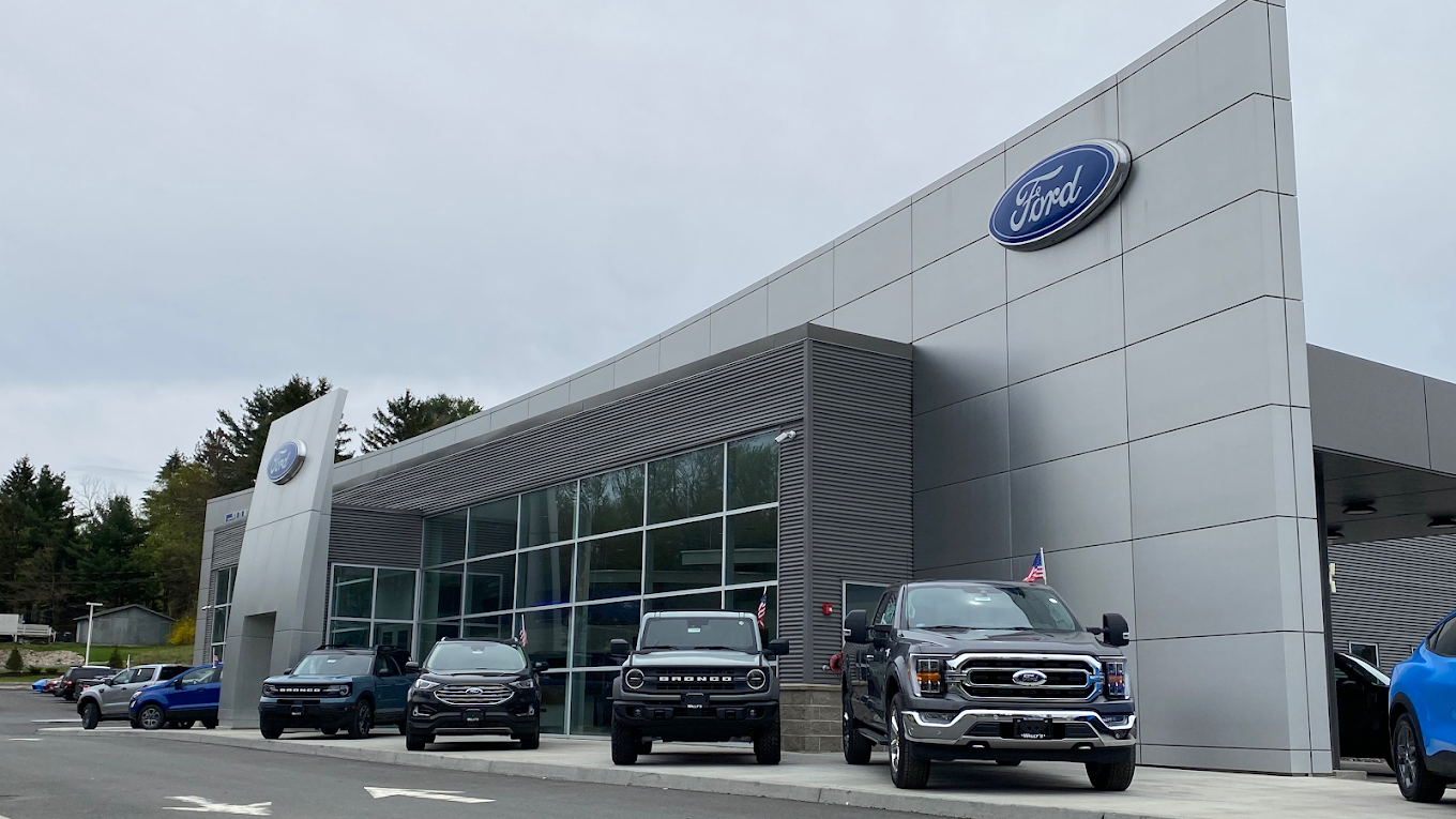 WALLY'S FORD OF EAST GREENBUSH in East Greenbush, NY 12061