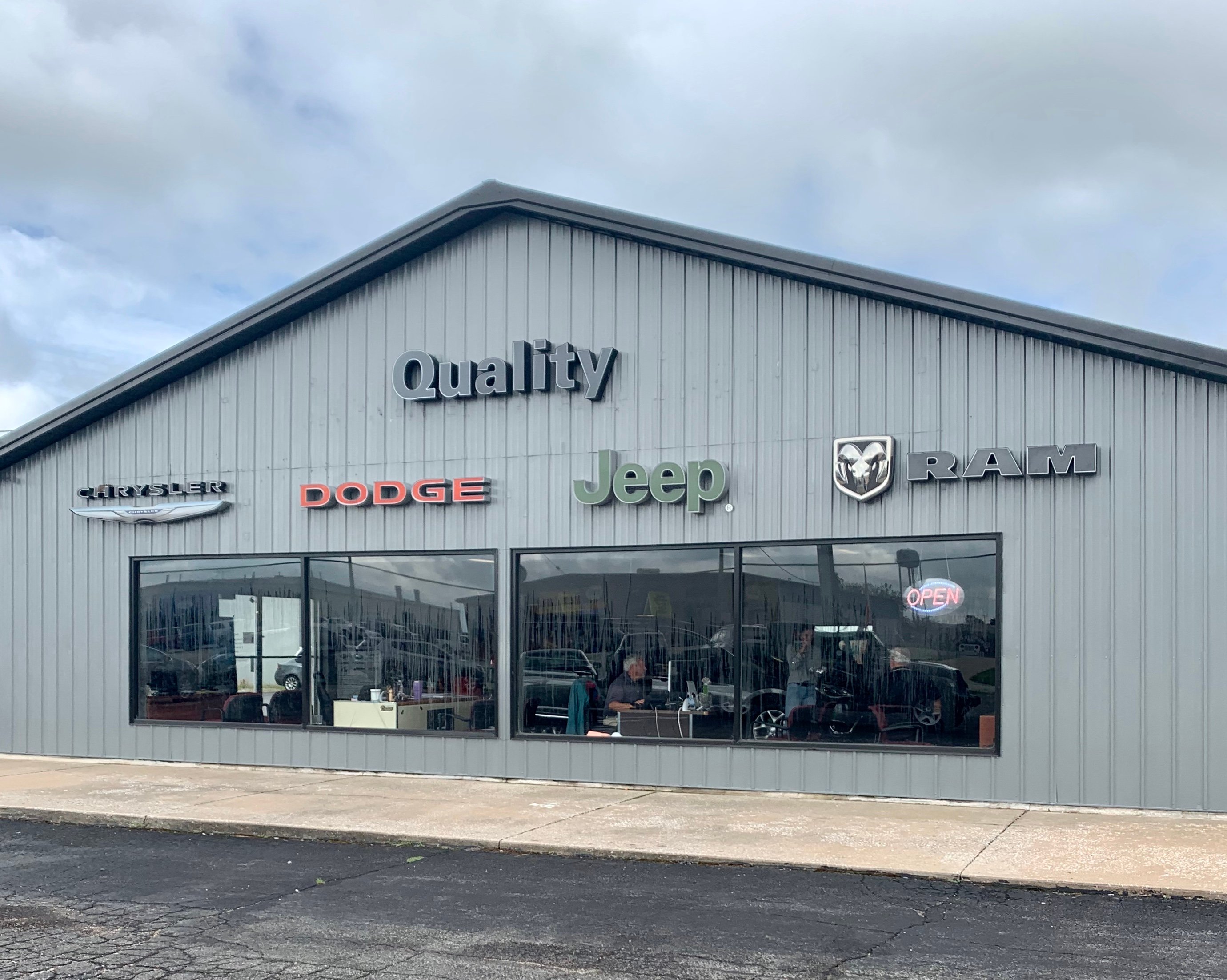 Quality Chrysler Dodge Jeep Ram of Jerseyville in Jerseyville, IL 62052
