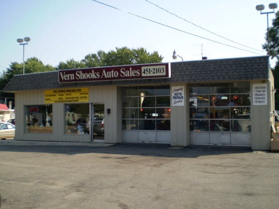 Vern Shooks Auto Sales in Grand Rapids, MI 49504
