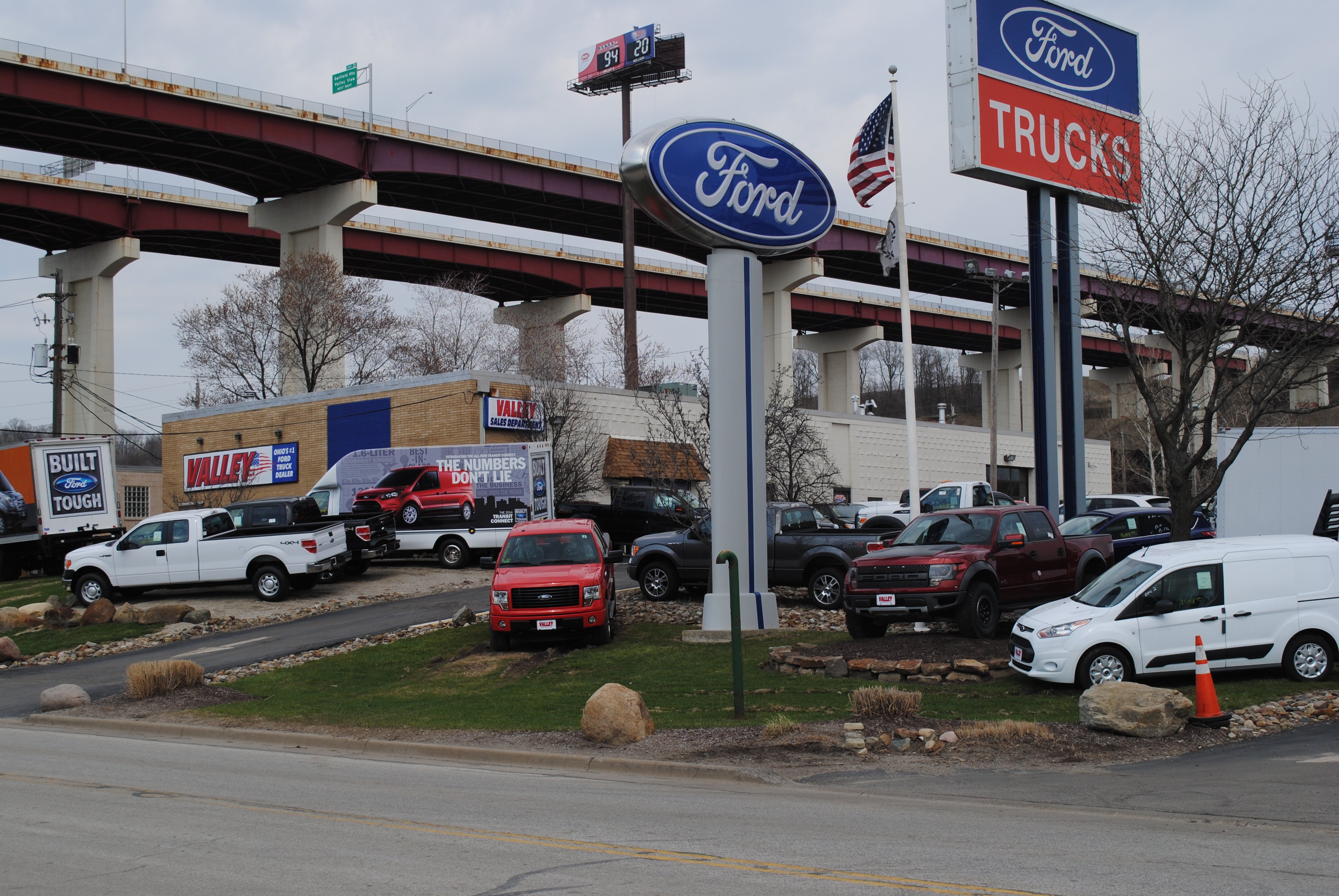 Valley Ford Truck in Cleveland, OH 44125