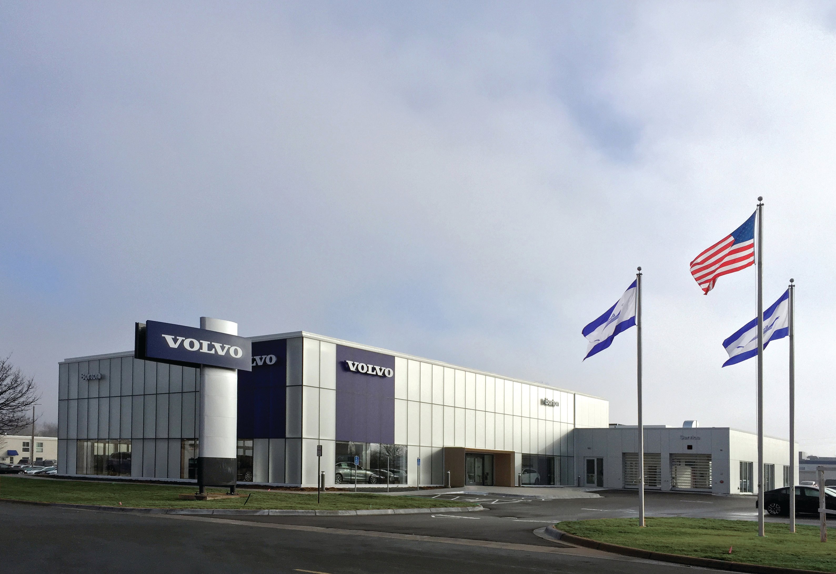 Borton Volvo Cars in Golden Valley, MN 55426