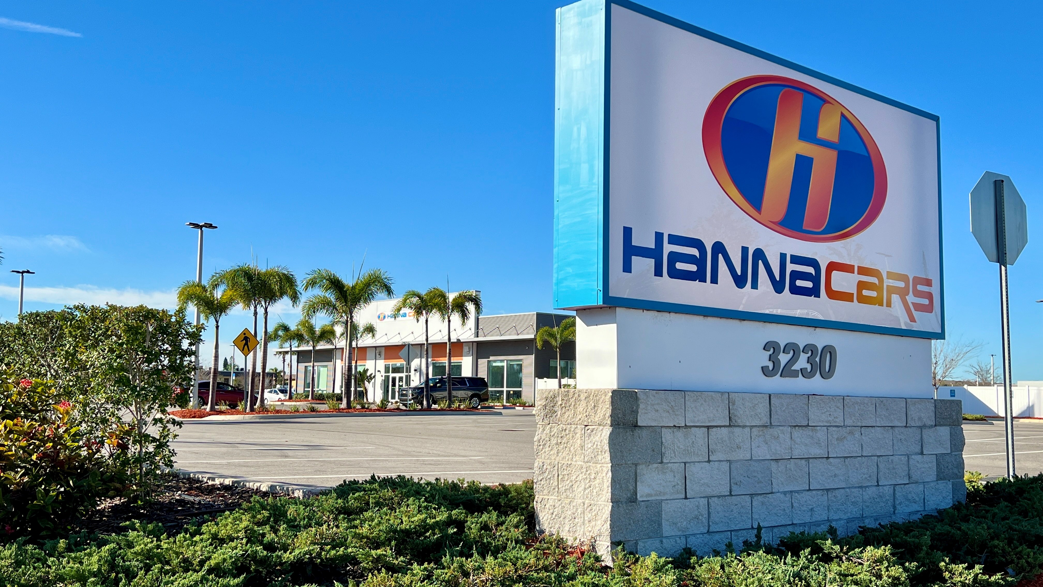 Hanna Cars in Bradenton, FL 34205