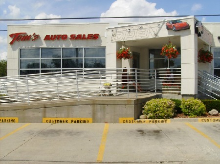 Tom's Trucks in Des Moines, IA 50317