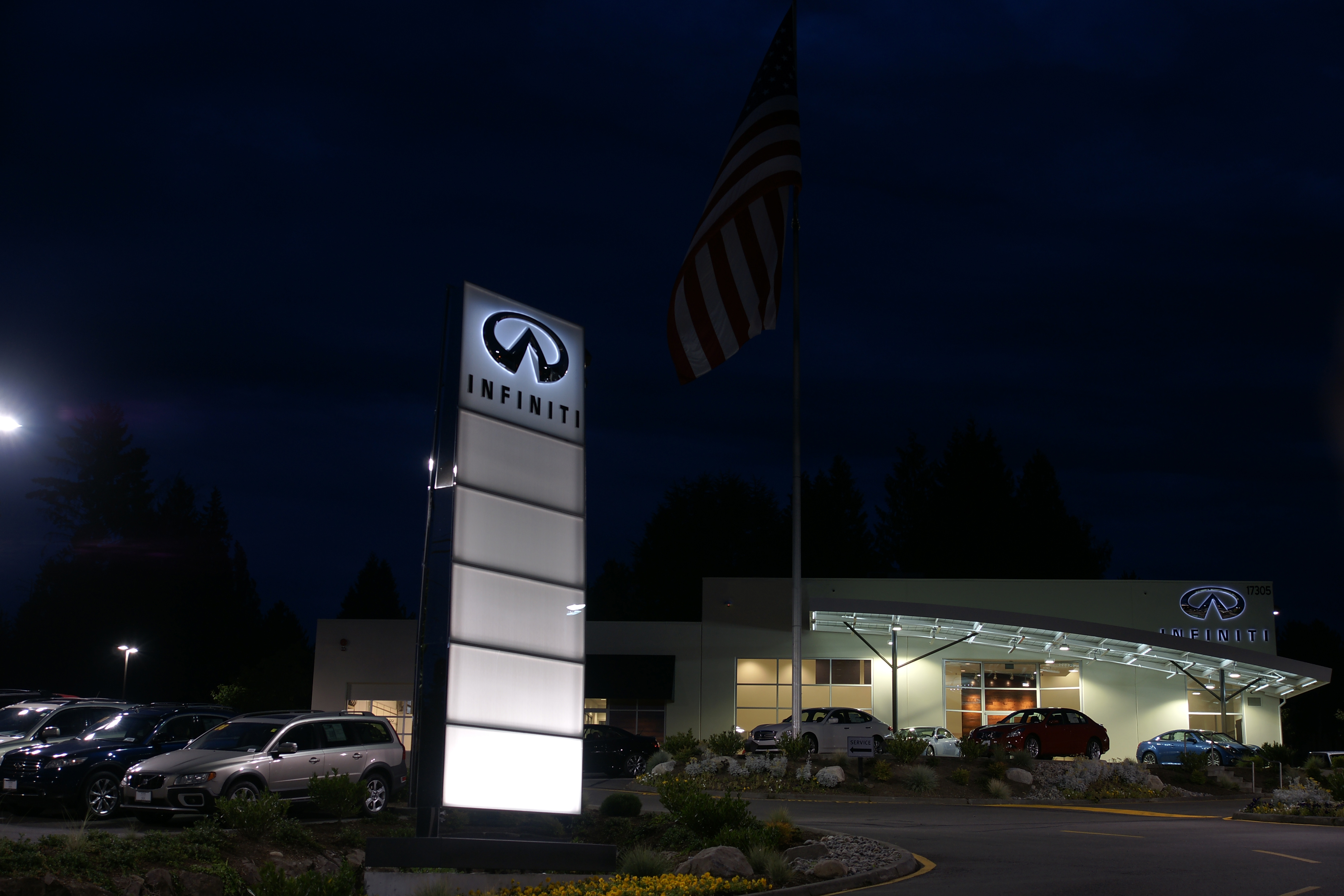 INFINITI of Lynnwood in Lynnwood, WA 98037