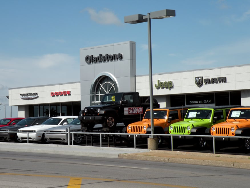 Gladstone Dodge Chrysler Jeep RAM in Gladstone, MO 64118