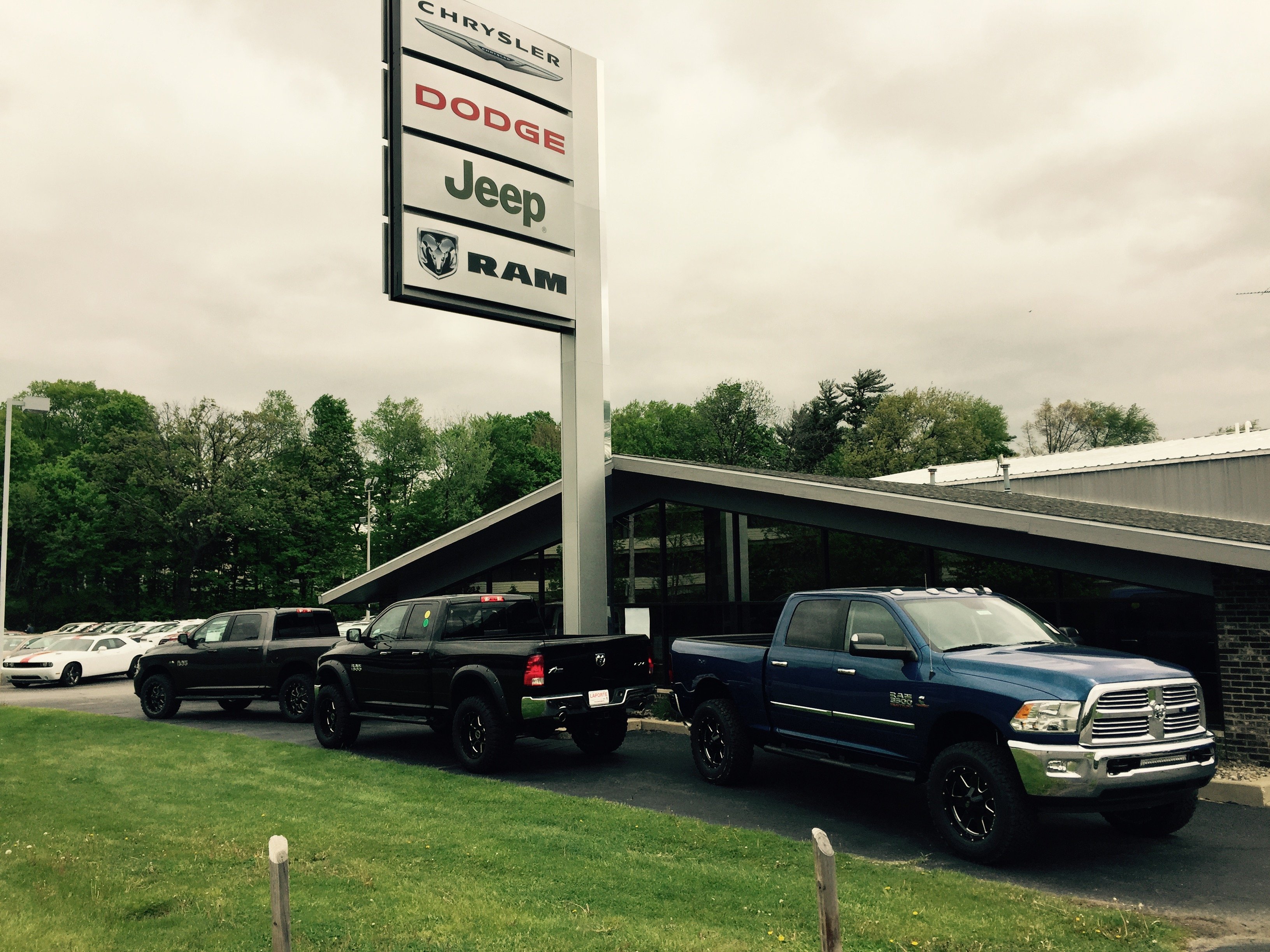 LaPorte Chrysler Dodge Jeep RAM in La Porte, IN 46350