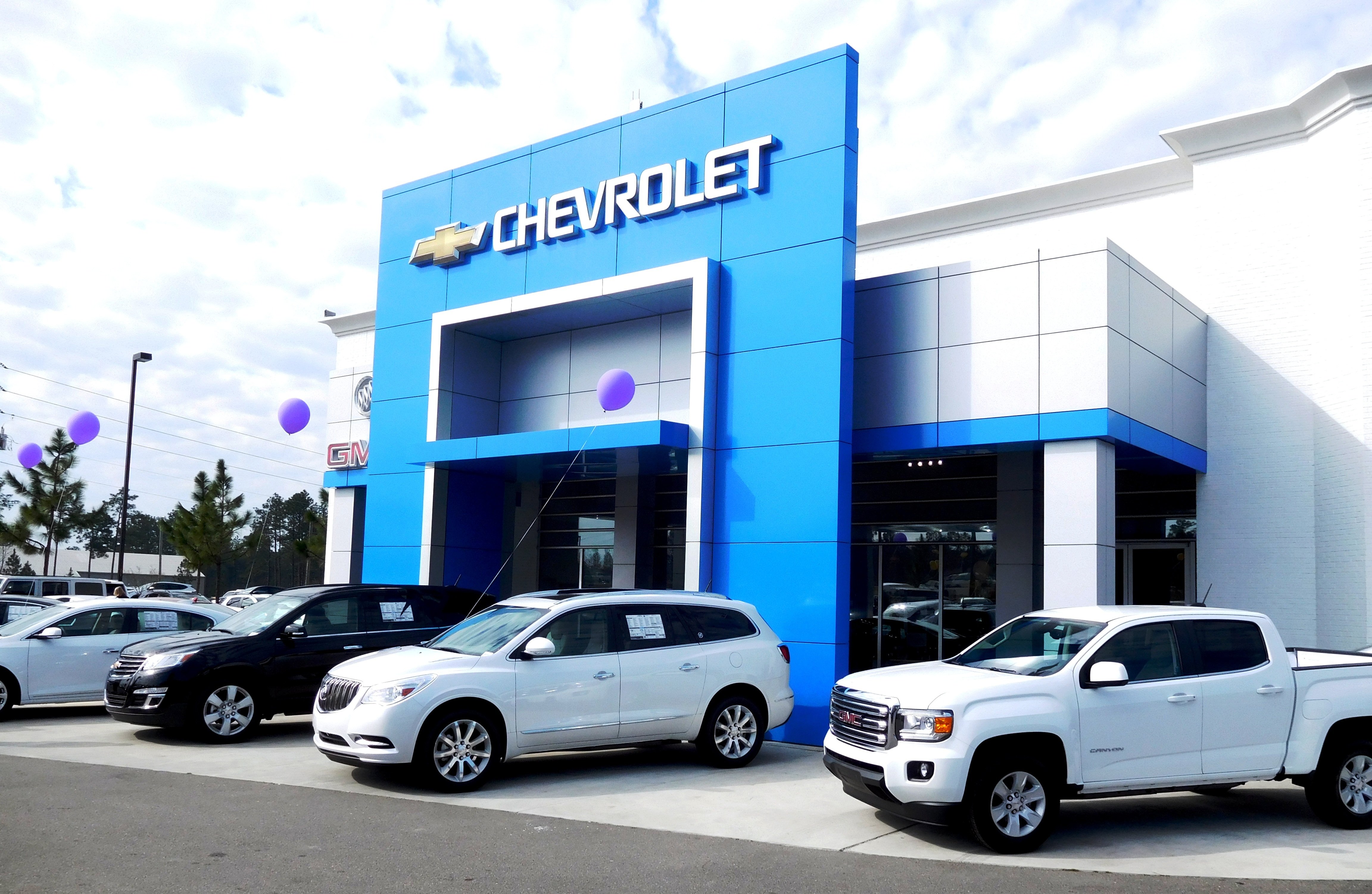Southern Pines Chevrolet GMC in Southern Pines, NC 28387