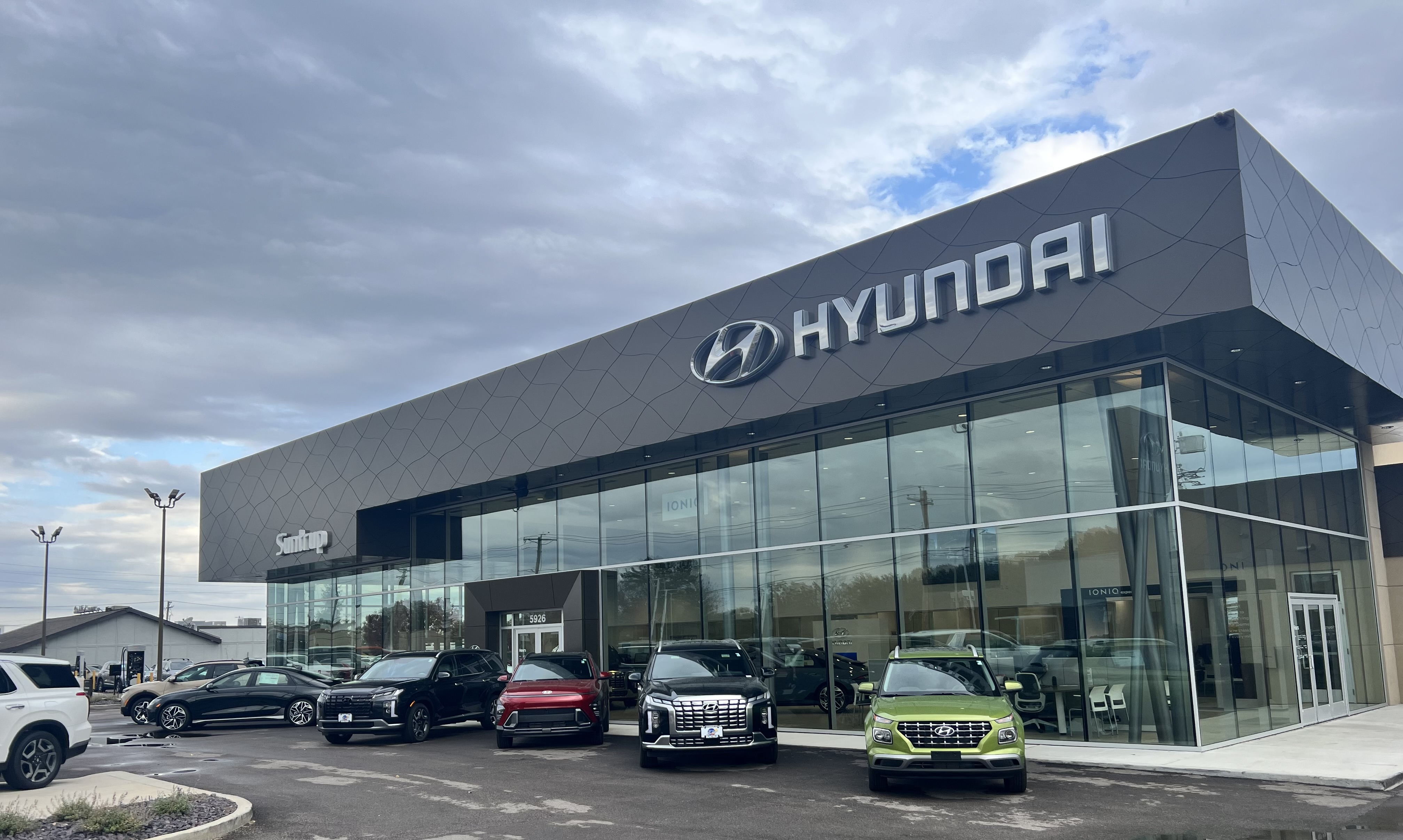 Suntrup Hyundai in St. Louis, MO 63125