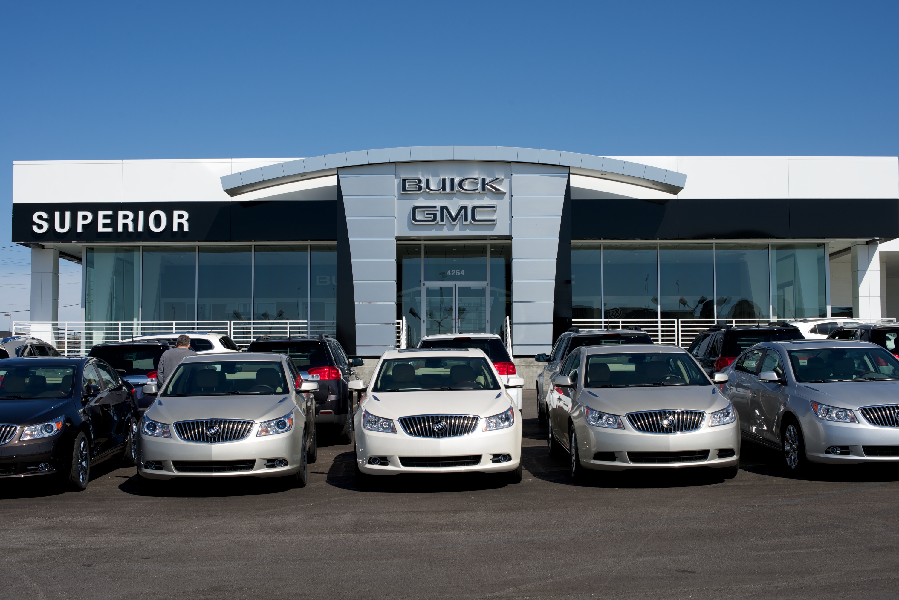 Superior GMC Buick in Fayetteville, AR 72703