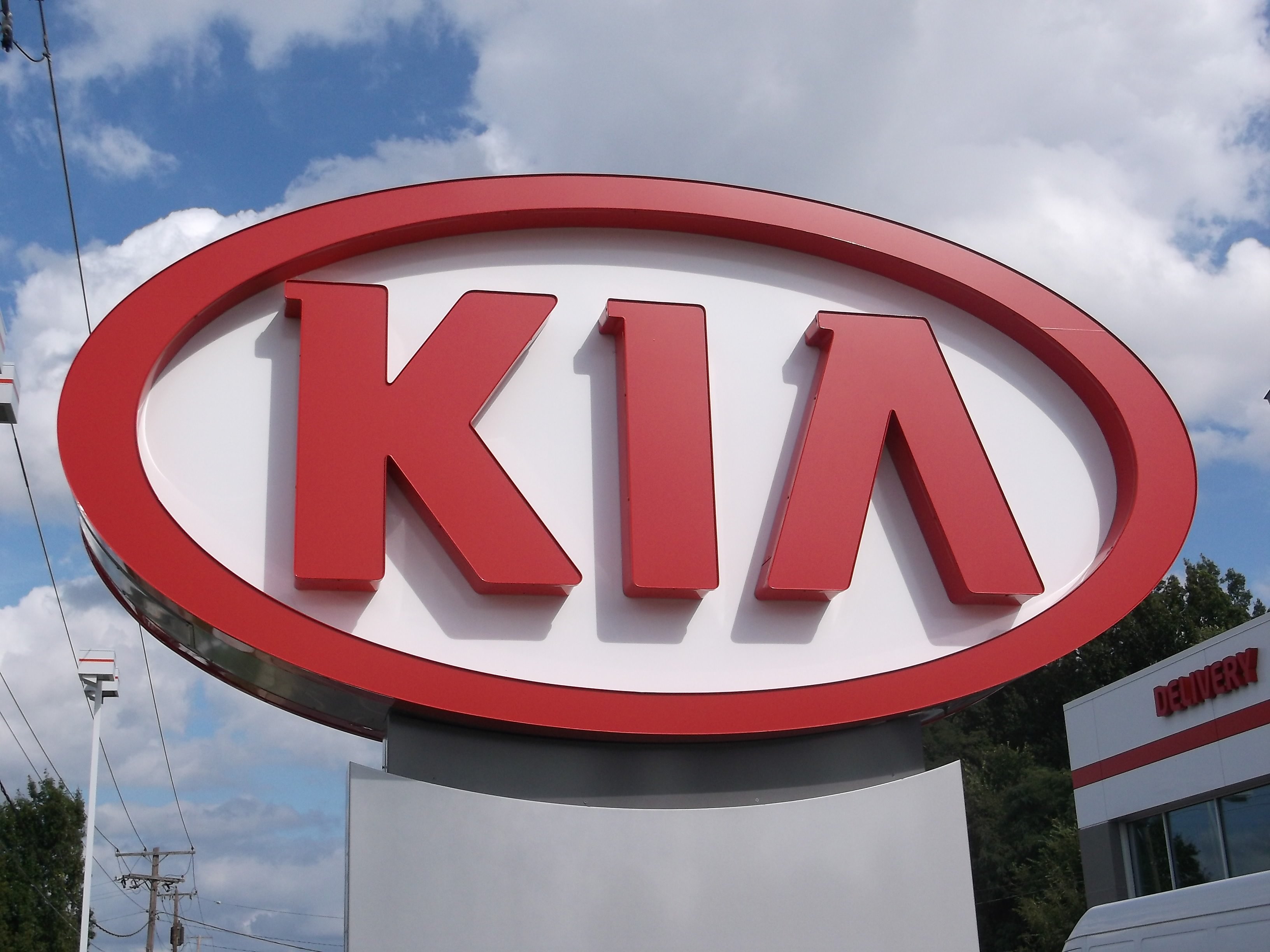 Shawnee Mission Kia in Shawnee, KS 66202