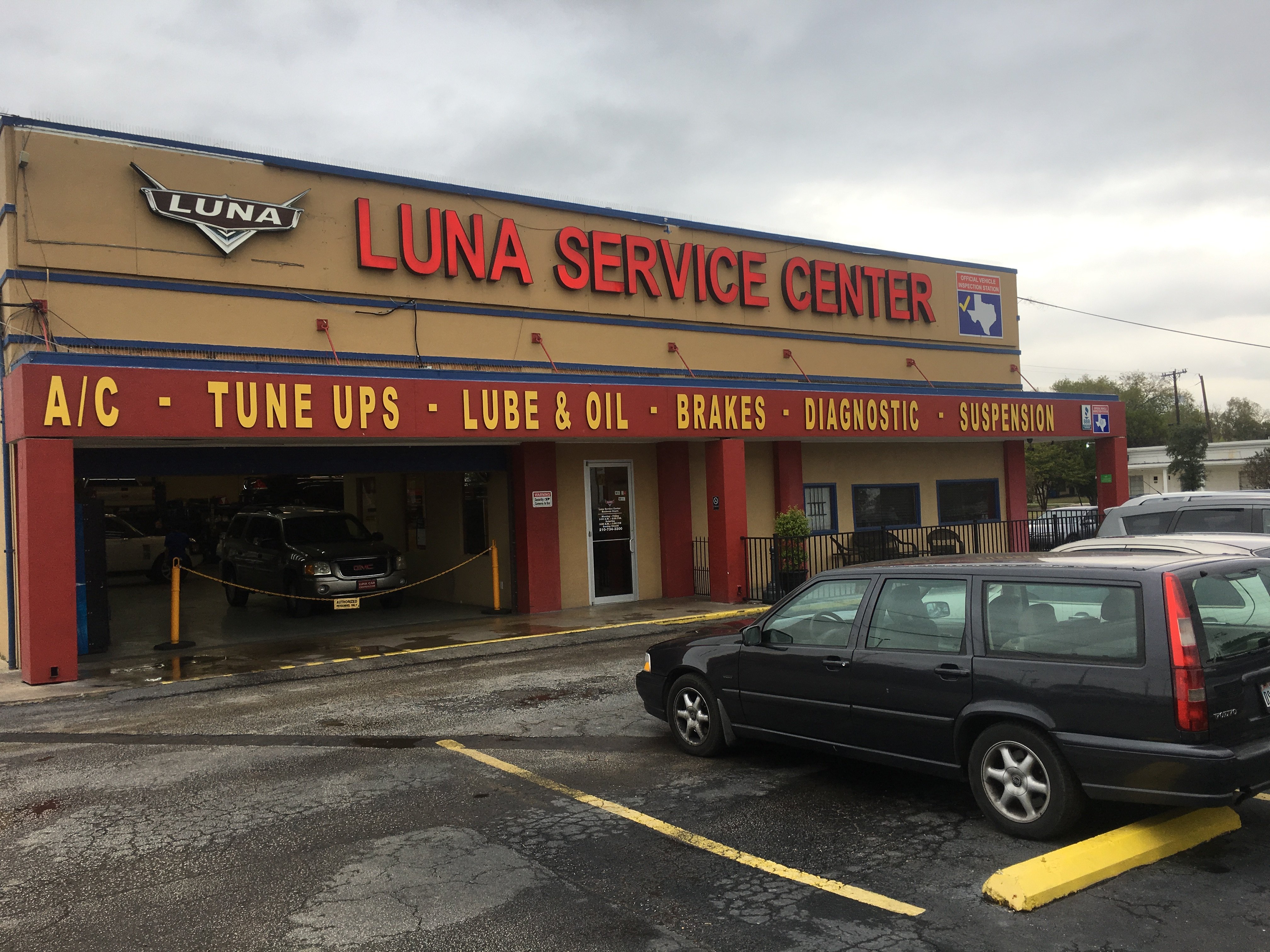Luna Car Center in San Antonio, TX 78212
