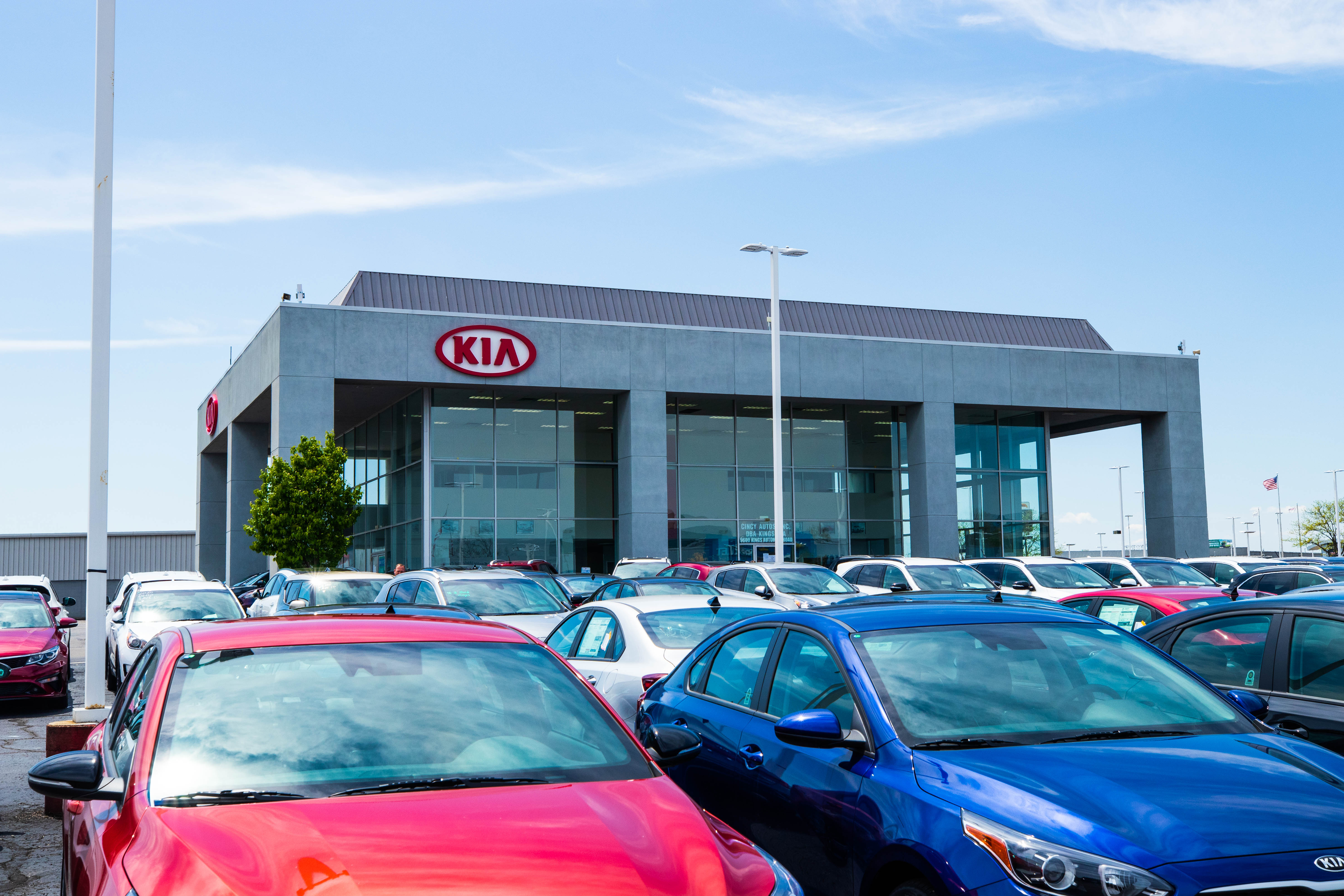 Kings KIA in Cincinnati, OH 45249