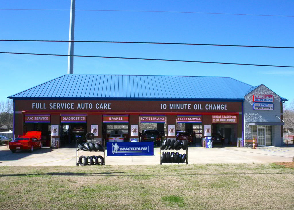 Express Oil Change & Tire Engineers - Taylor Rd | Montgomery, AL 36117